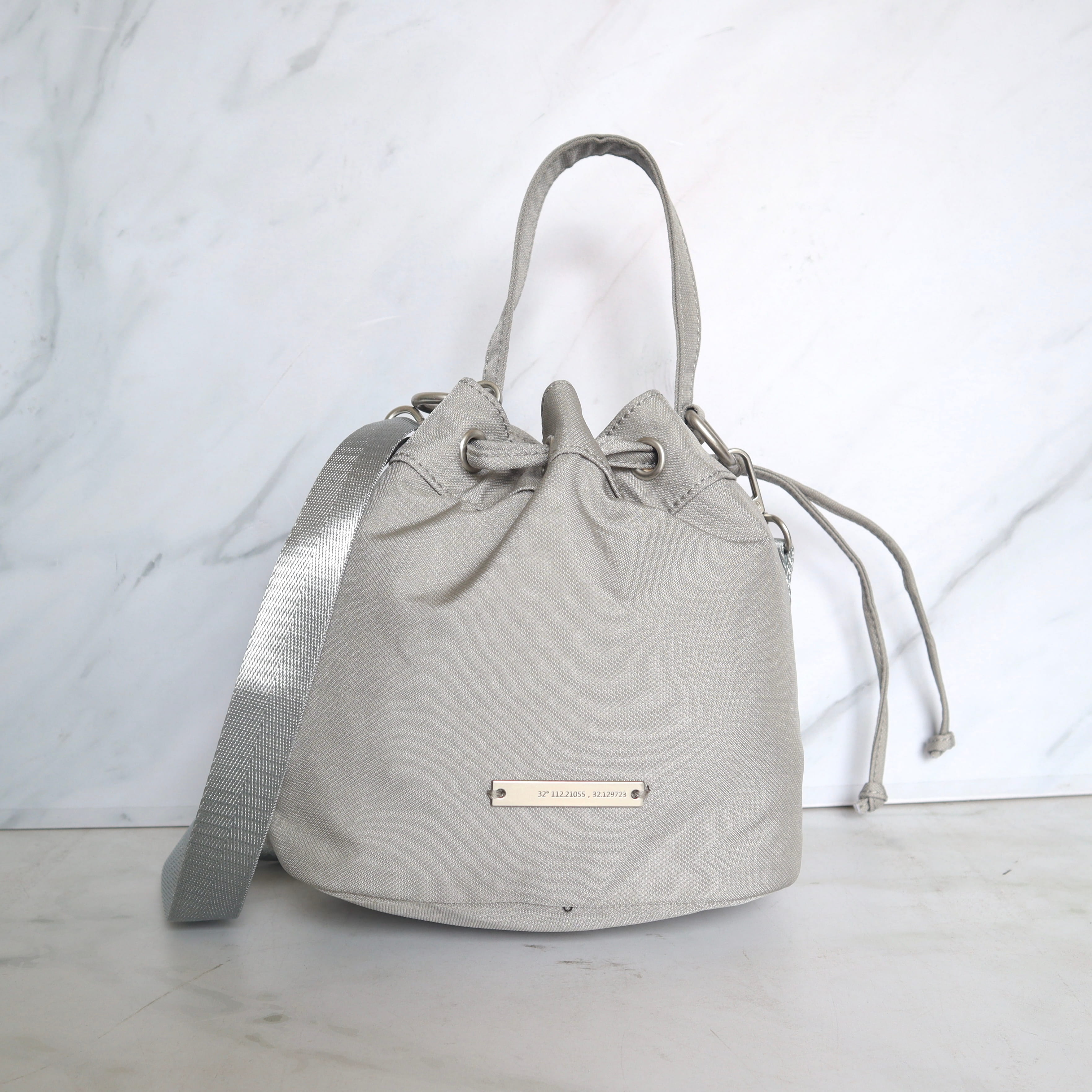 Bolso gris para mujer BOLZ6108