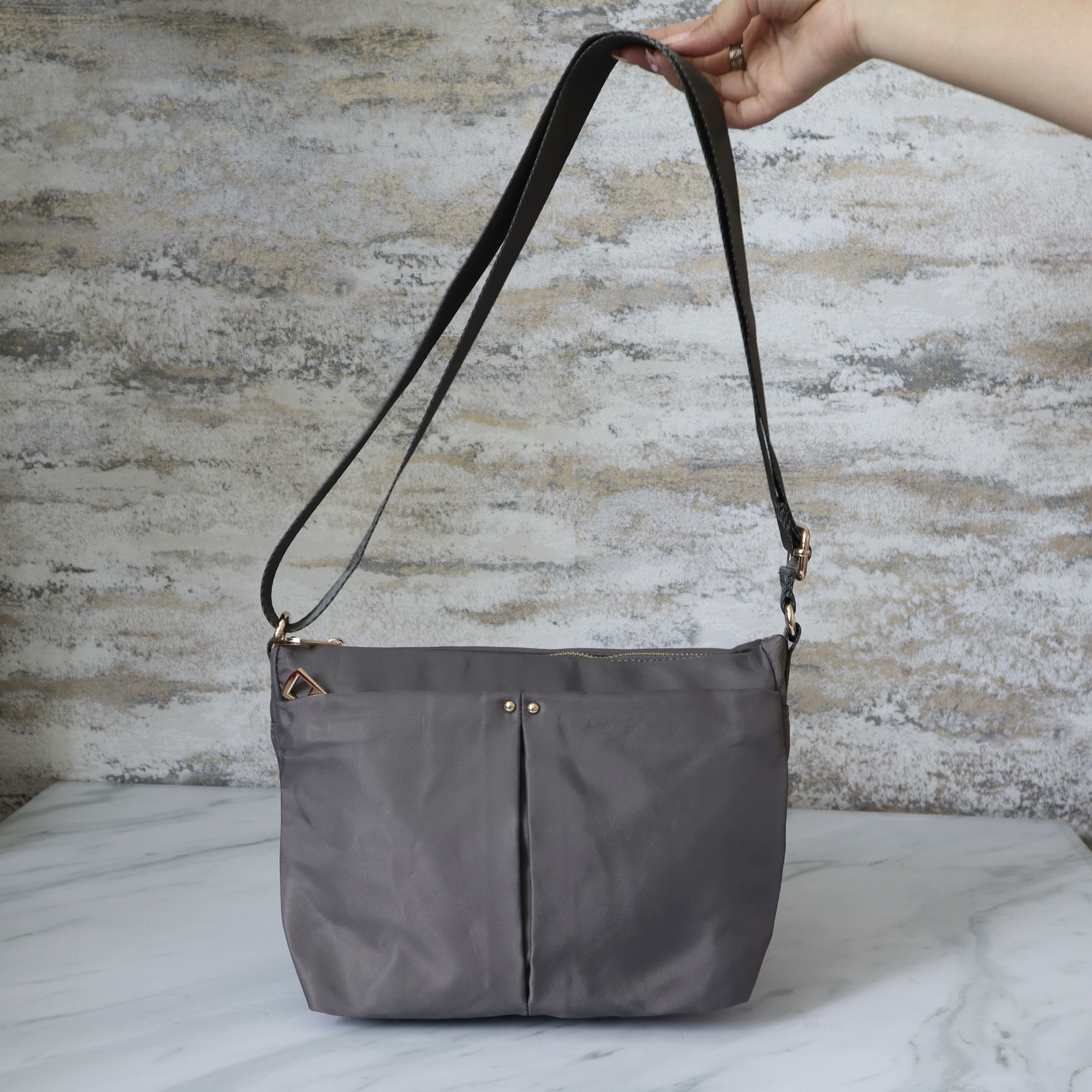 Bolso pequeño gris para mujer BOLZ7167