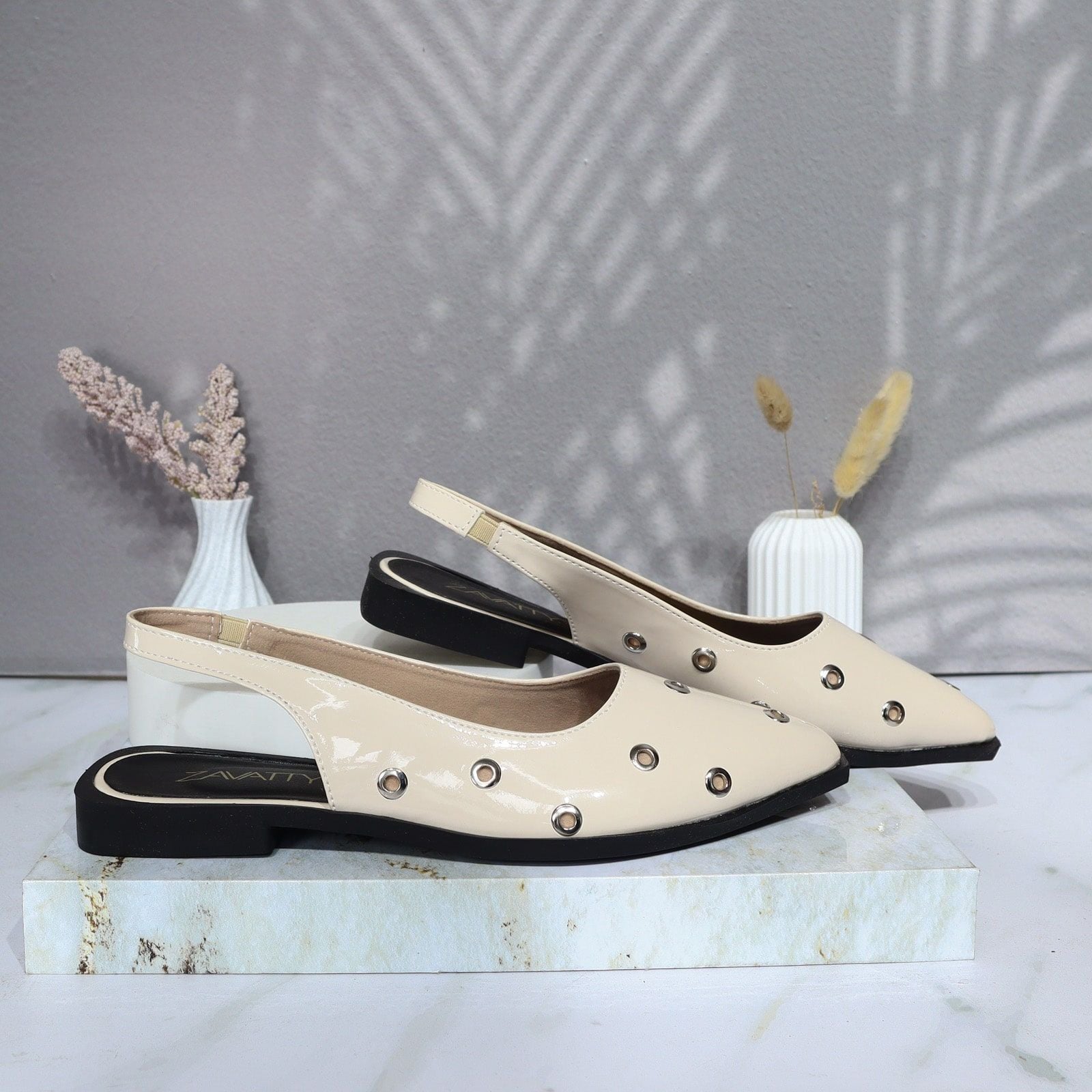 Baleta beige charol para mujer 1717-Z147