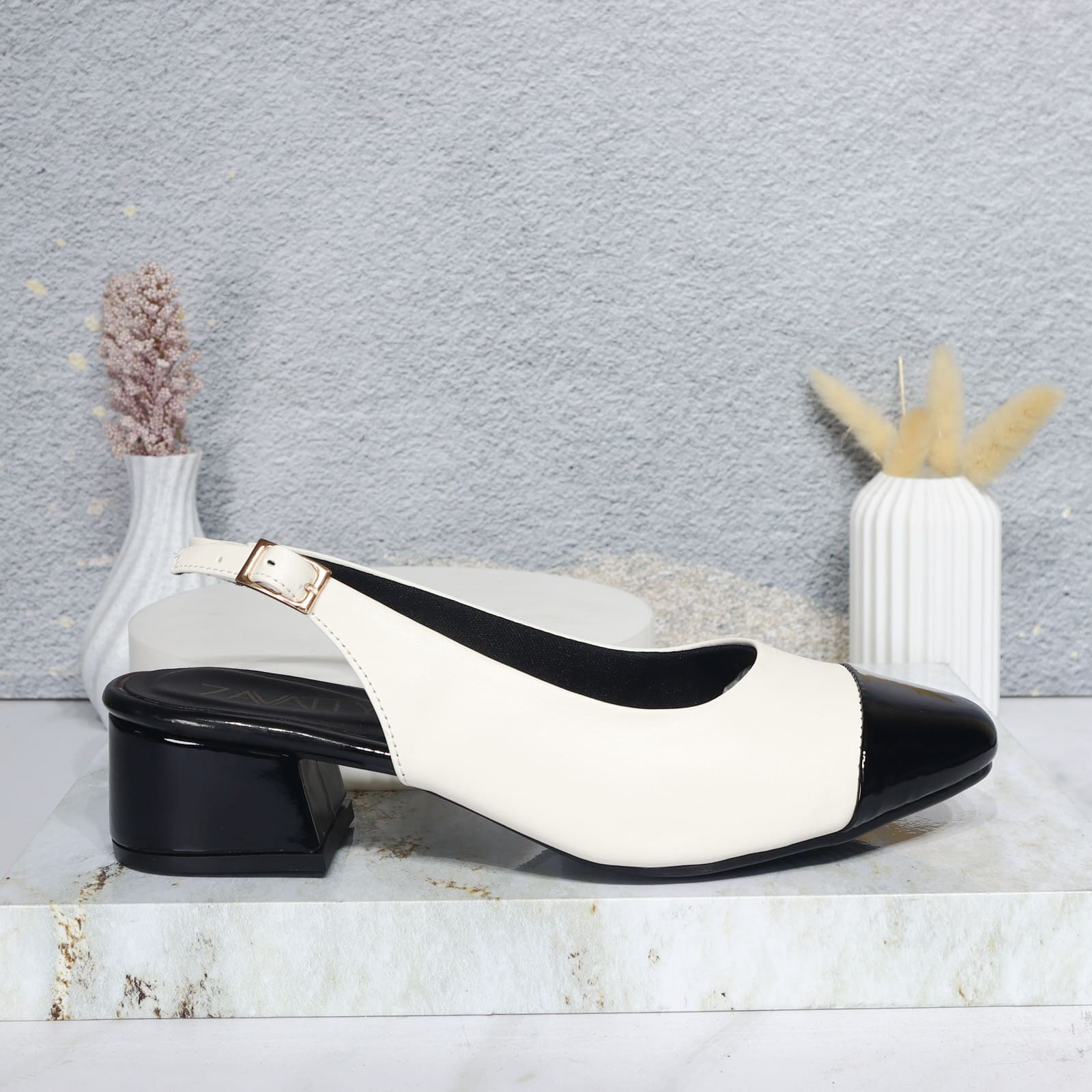 Sandalia tacon talco charol para mujer L445-Z319