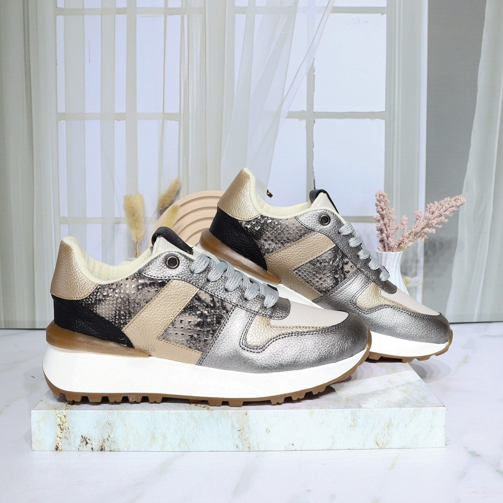 Tenis fusil x dorado para mujer TAC950