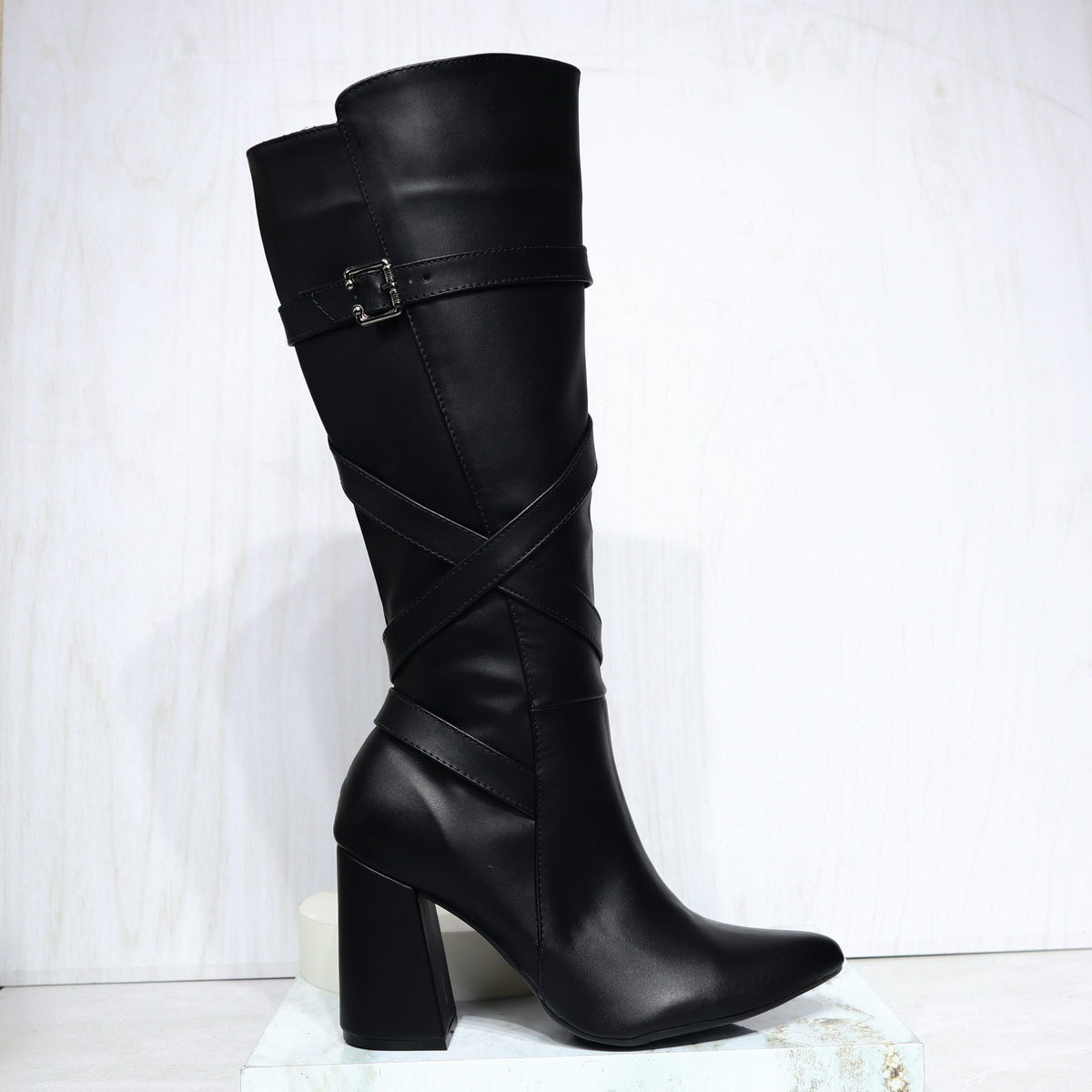 Bota tacon 5 1/2 negro para mujer 124-Z279