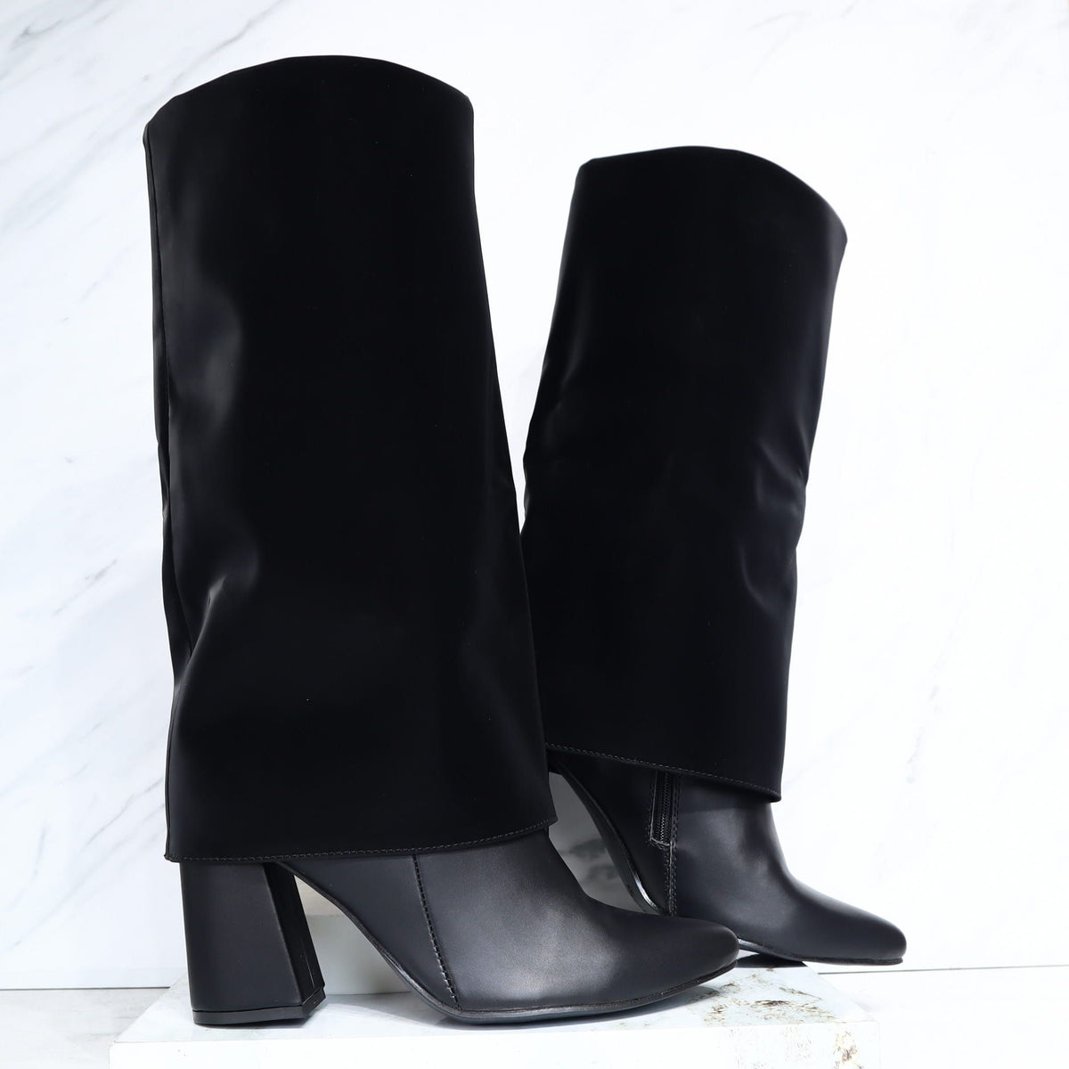 Bota tacon 5 1/2 negro gamusa para mujer 1559-Z279