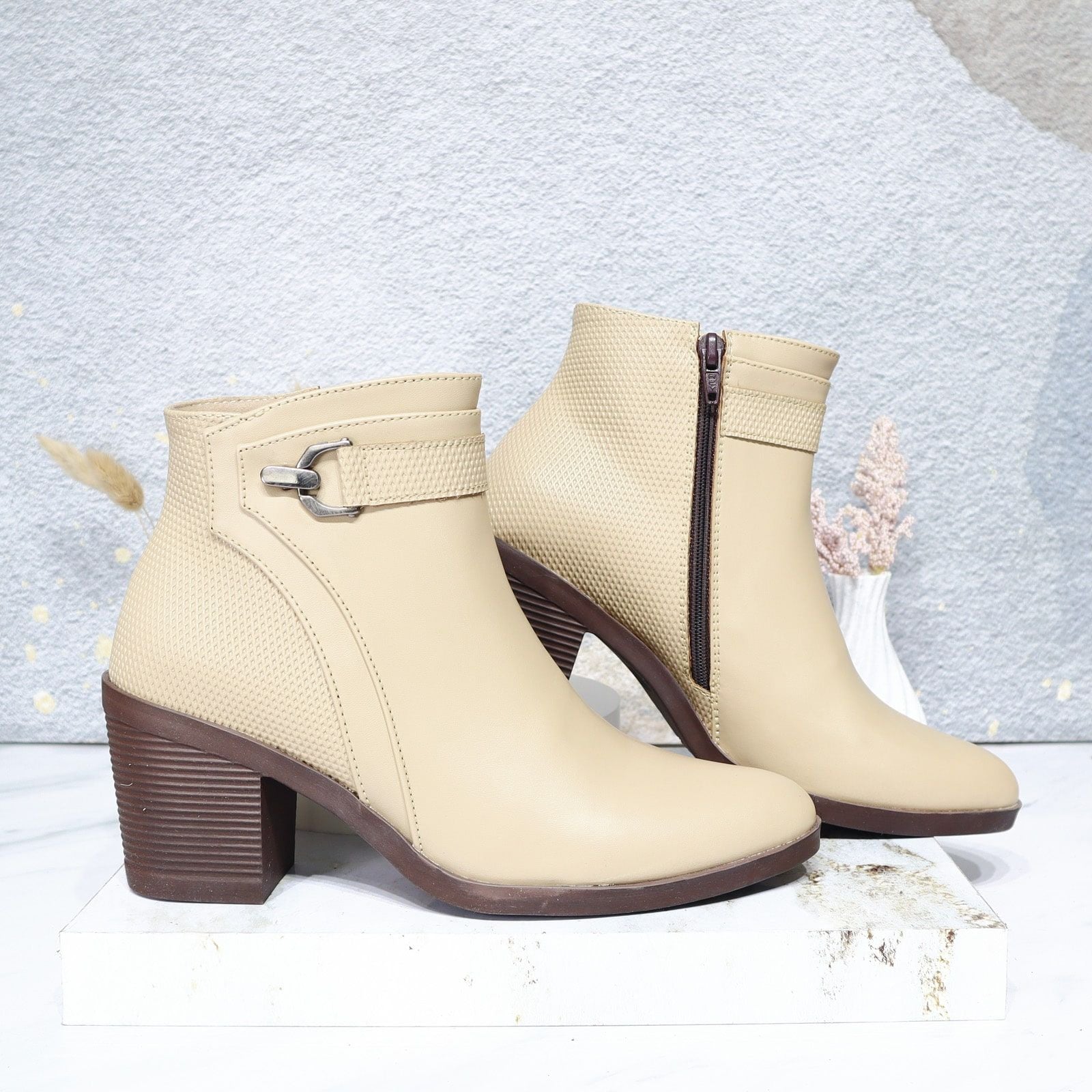 Botin almendra para mujer 2429-Z22