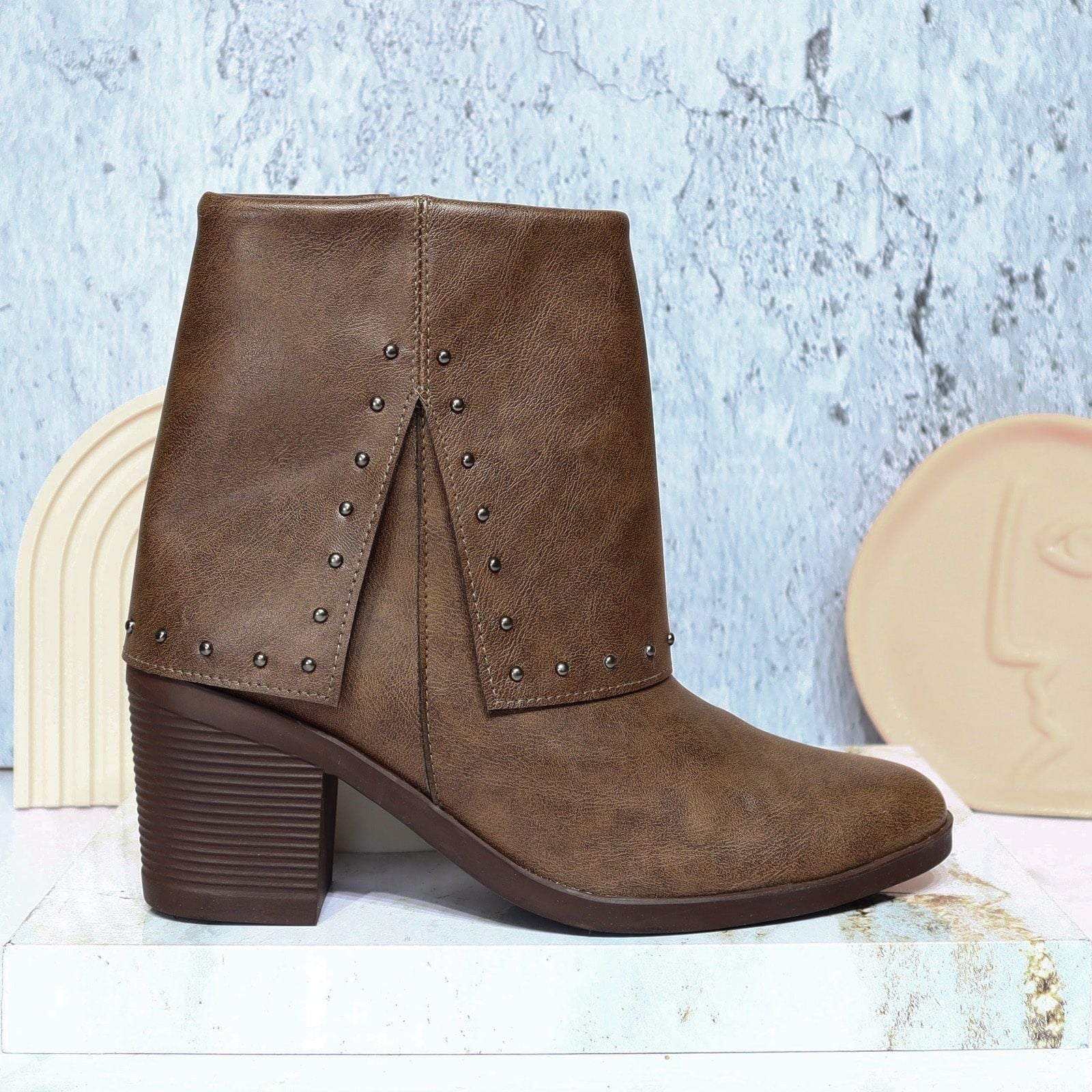 Botin cafe claro para mujer 2567-Z22