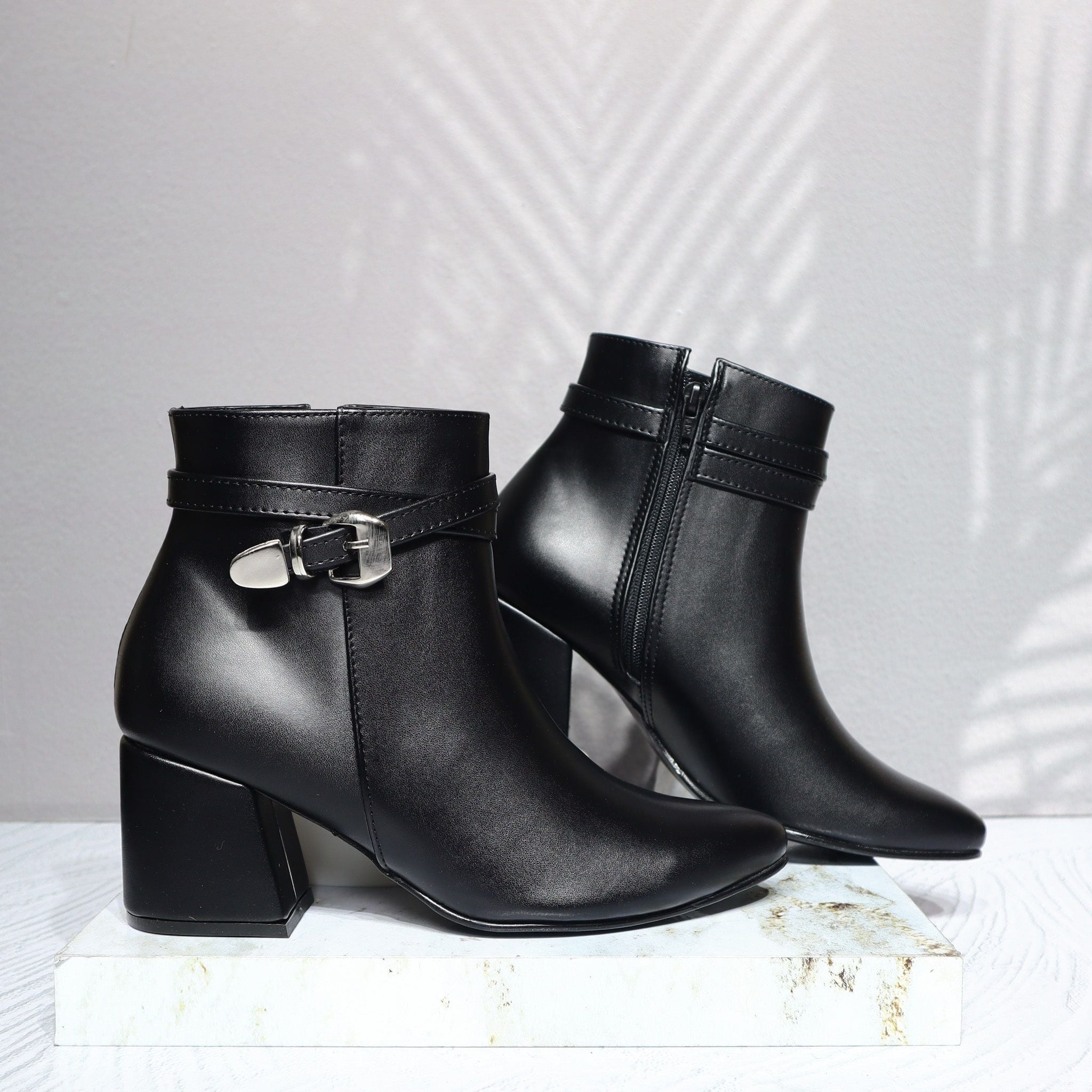 Botin negro para mujer 7411-Z578