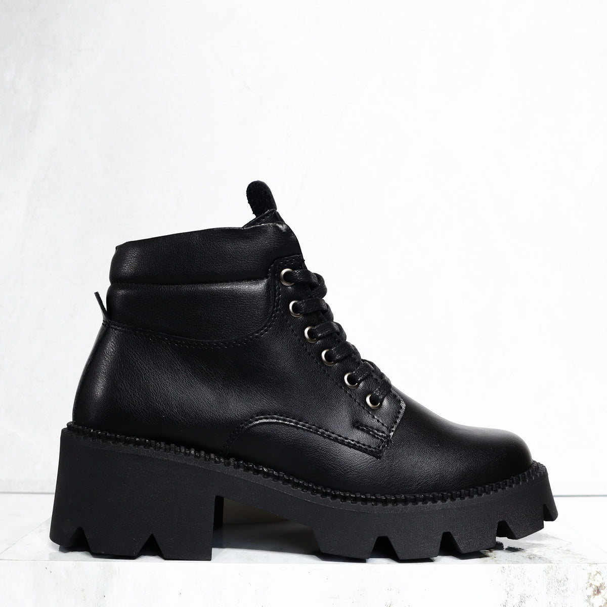 Botin negro para mujer B6317-Z807