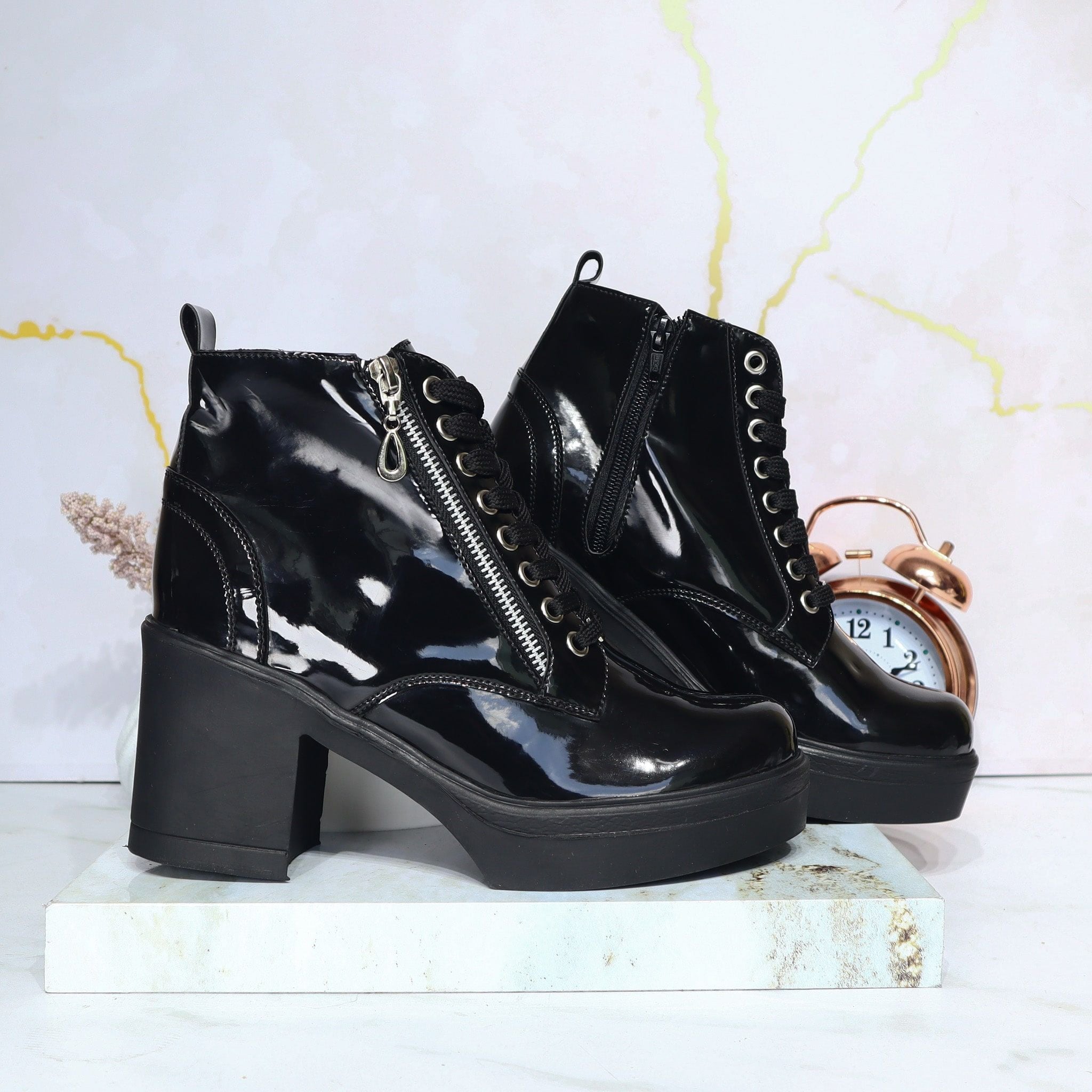 Botin negro charol para mujer TA327