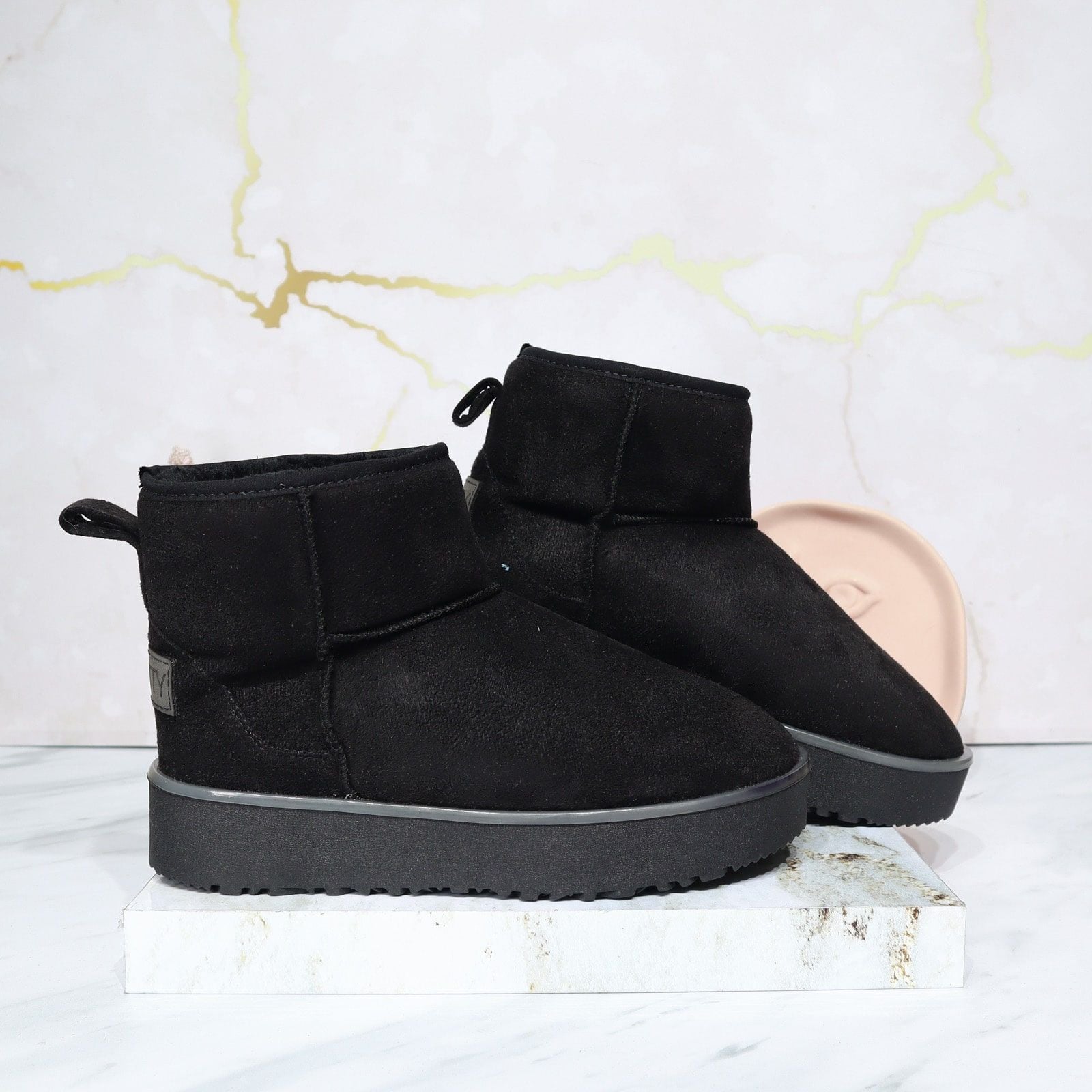 Botin negro para mujer TOM-Z517