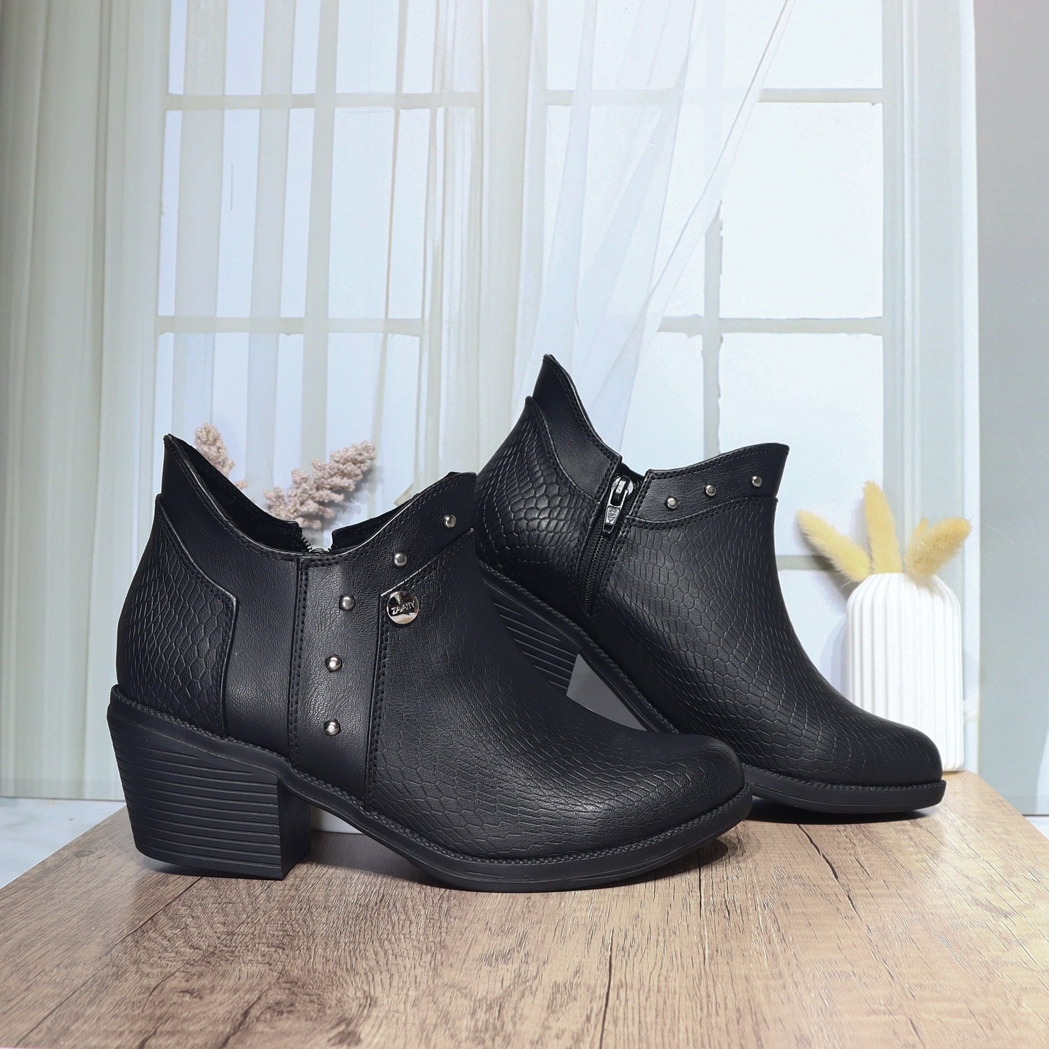 Botin negro para mujer 1849-Z62