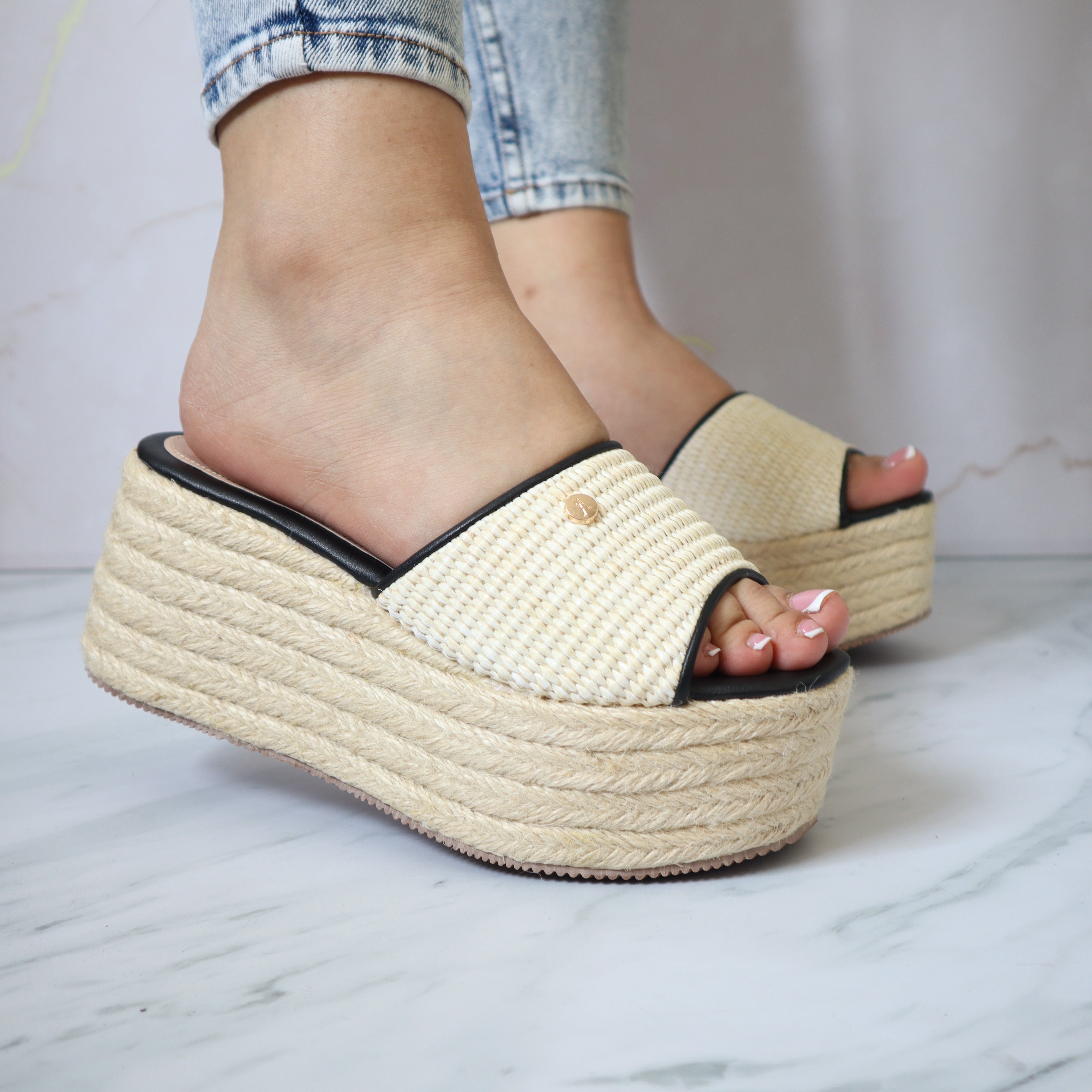 Sandalia para mujer H78-Z471