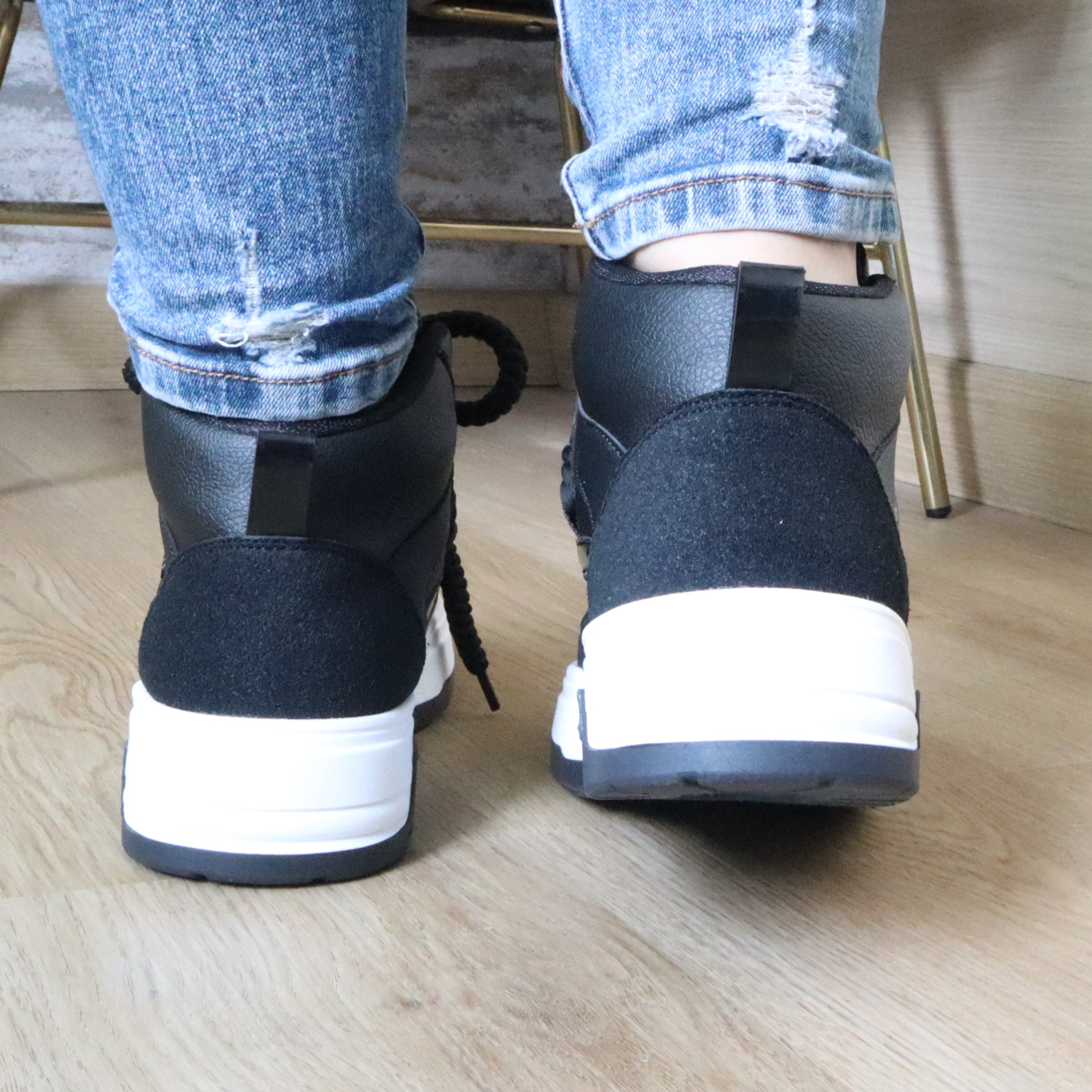 Botin deportivo para mujer TA1294