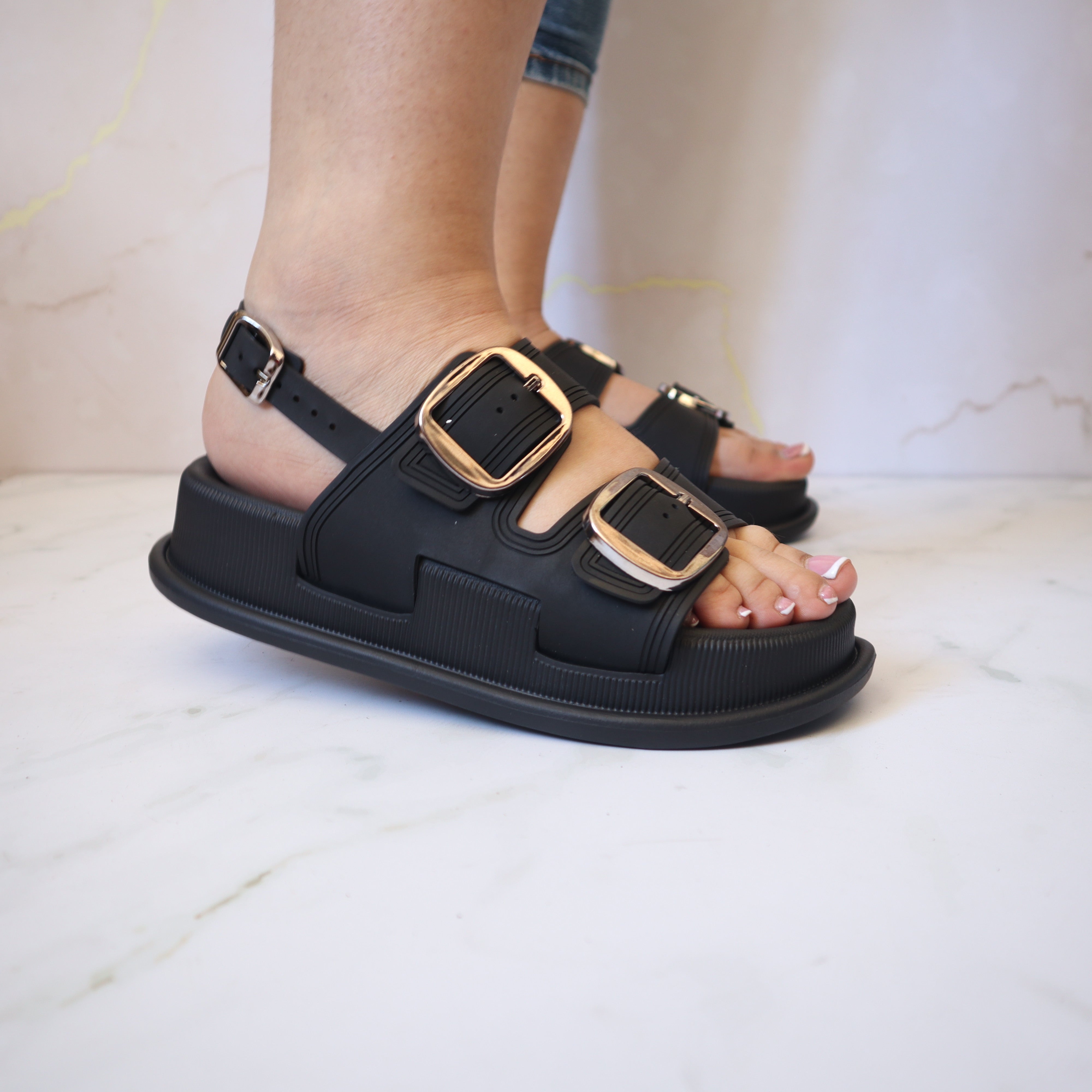 Sandalia Sandalia plana para mujer 2506-Z457
