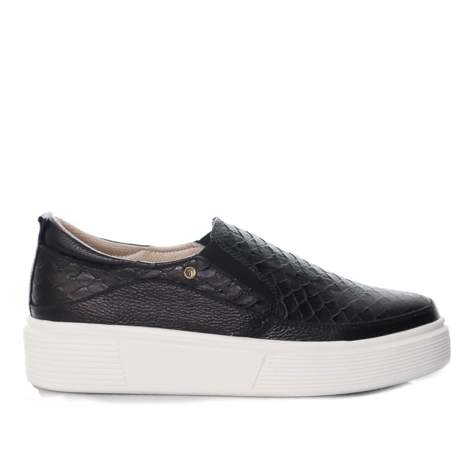 Mocasin negro para mujer TR76-Z599