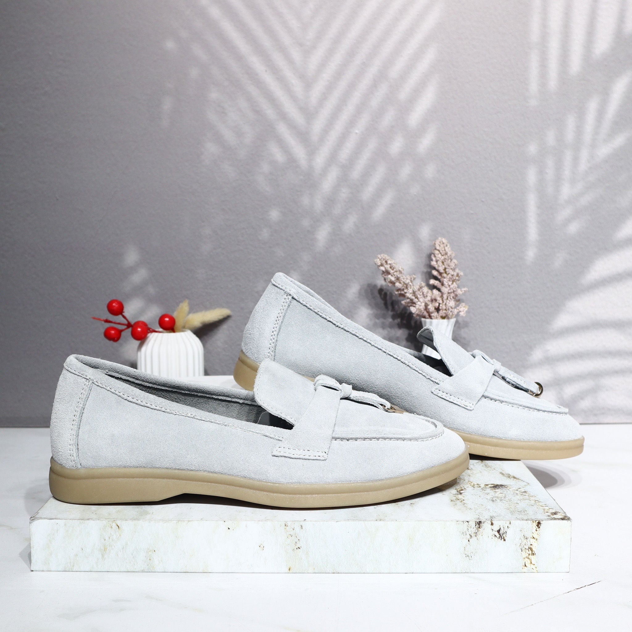 Mocasin gris cuero para mujer 25800-Z715