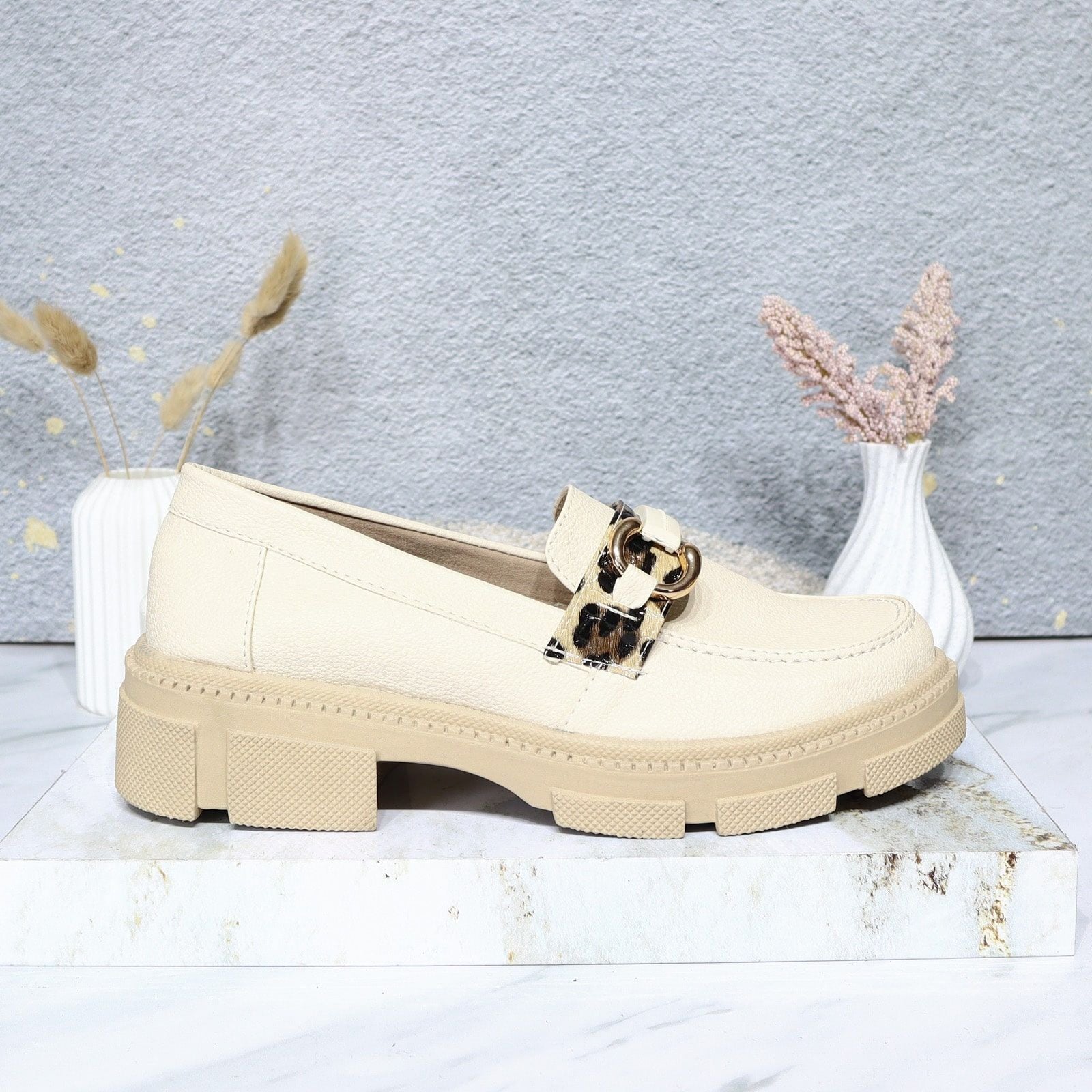 Mocasin beige x animal print para mujer 472-Z284