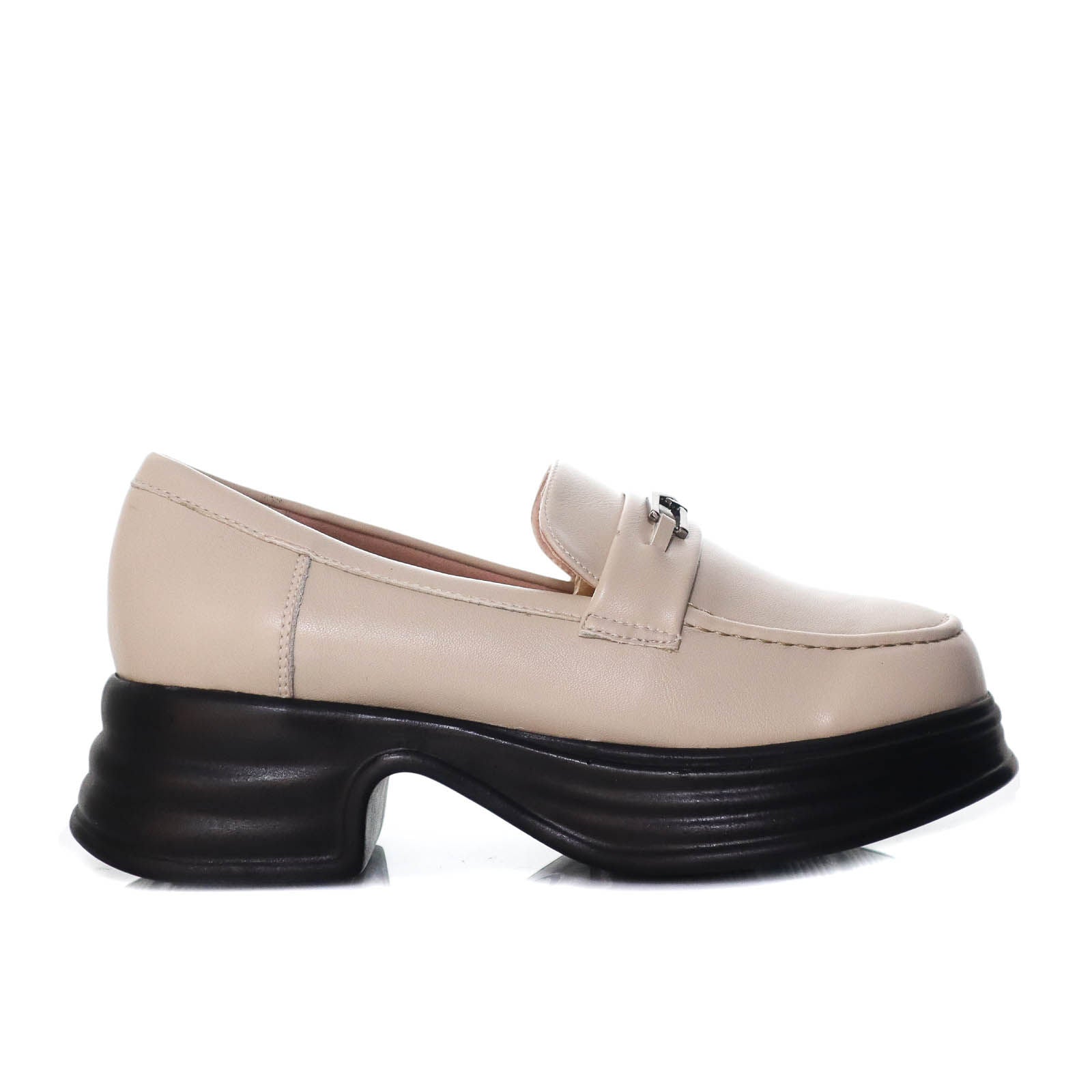 Mocasin crema para mujer H-04