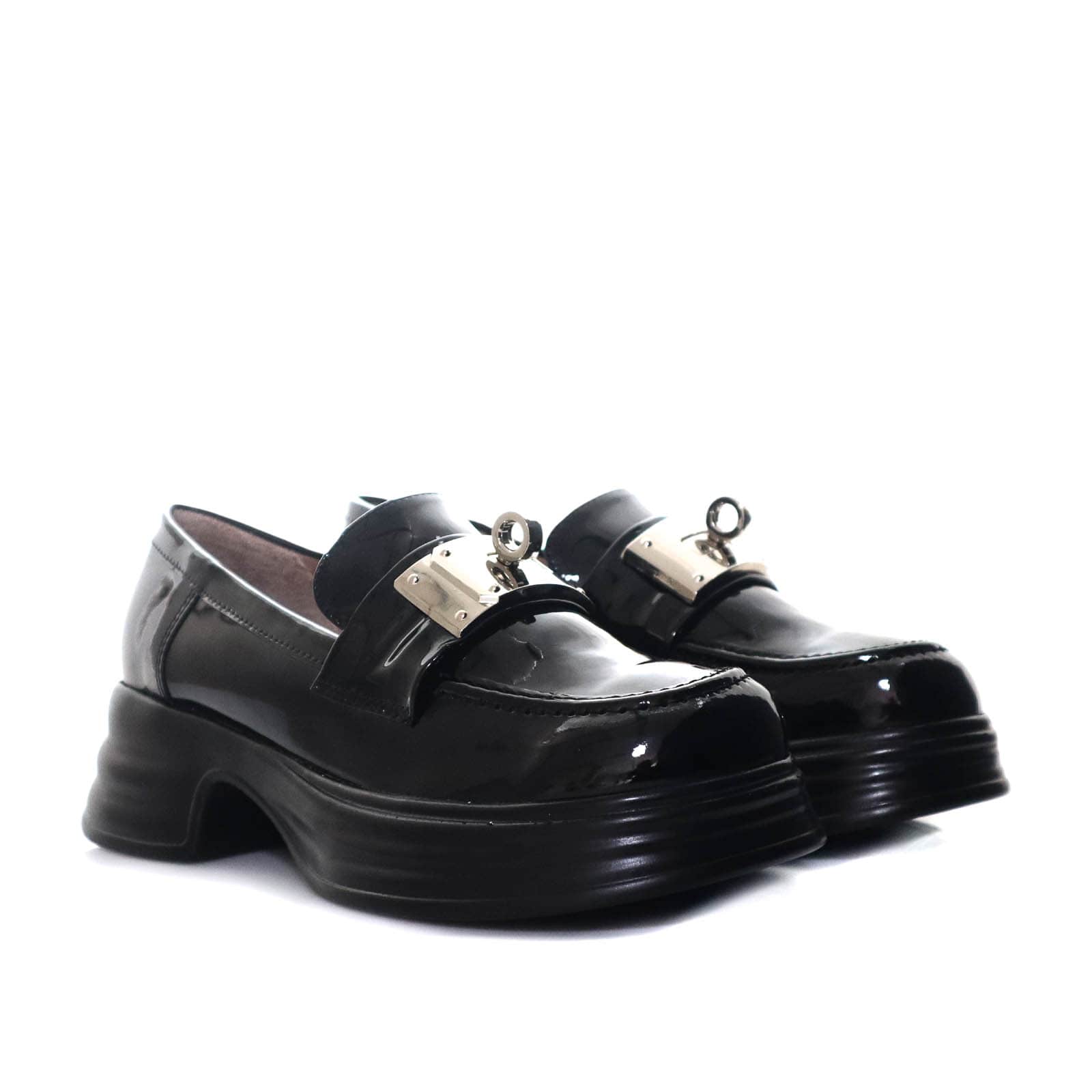 Mocasin negro para mujer H-08