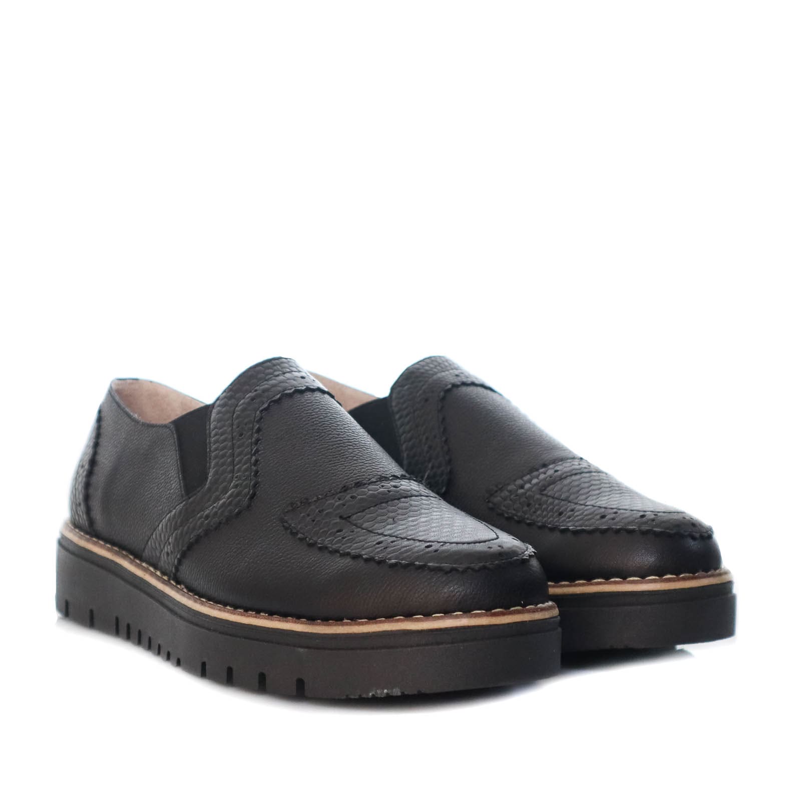 Mocasin negro cuero para mujer H-SOFIA