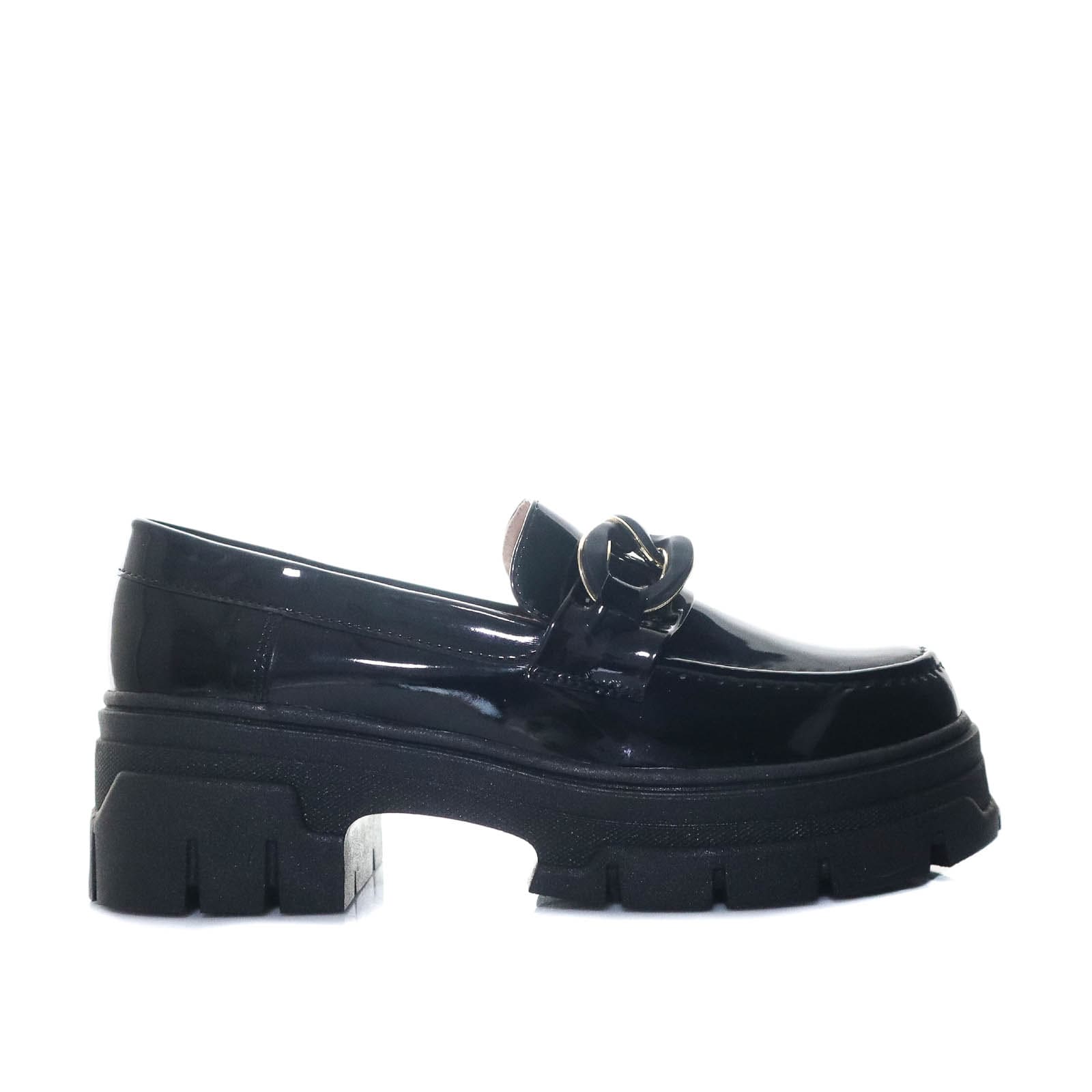 Mocasin charol negro para mujer TA1040