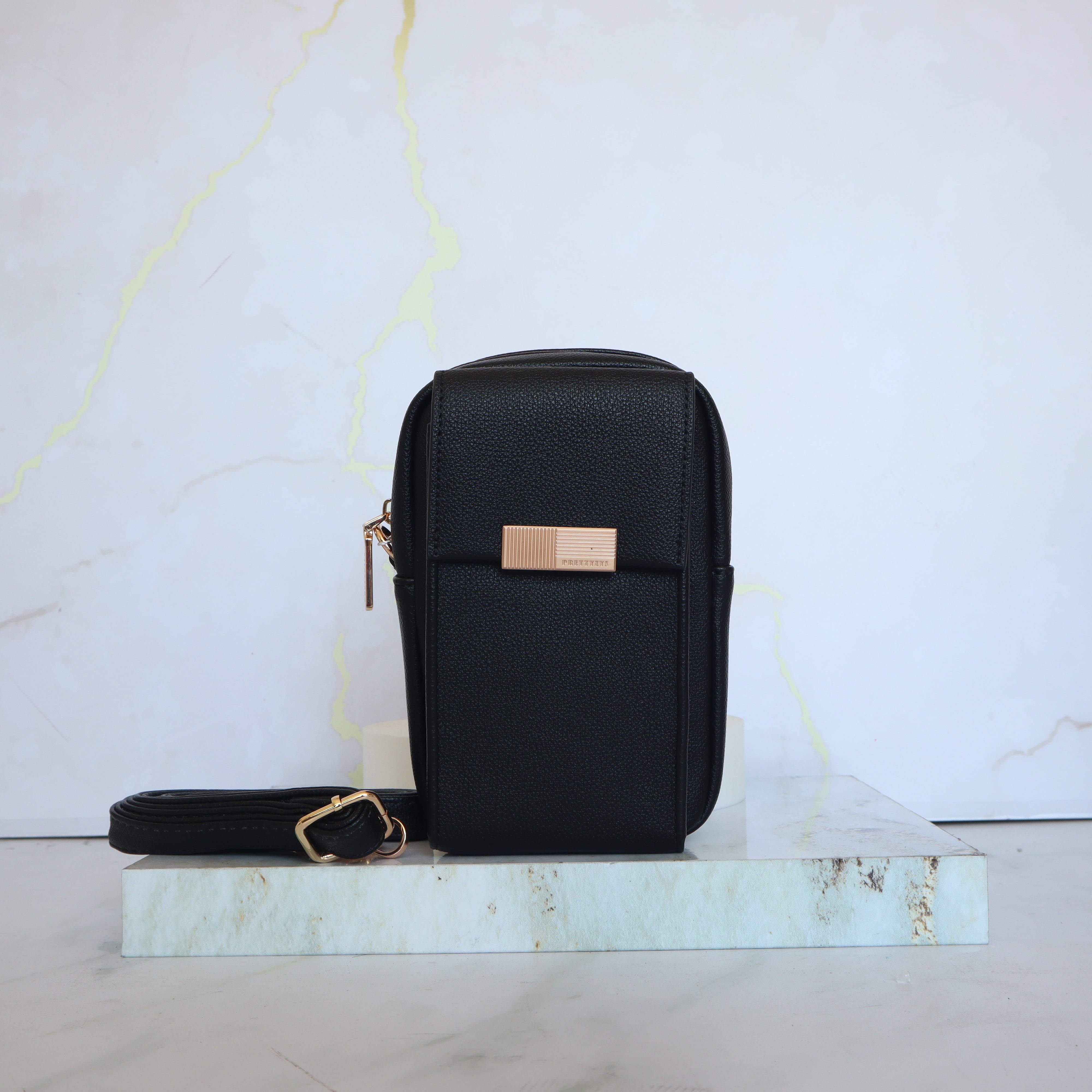 Portacelular negro para mujer PCZ235