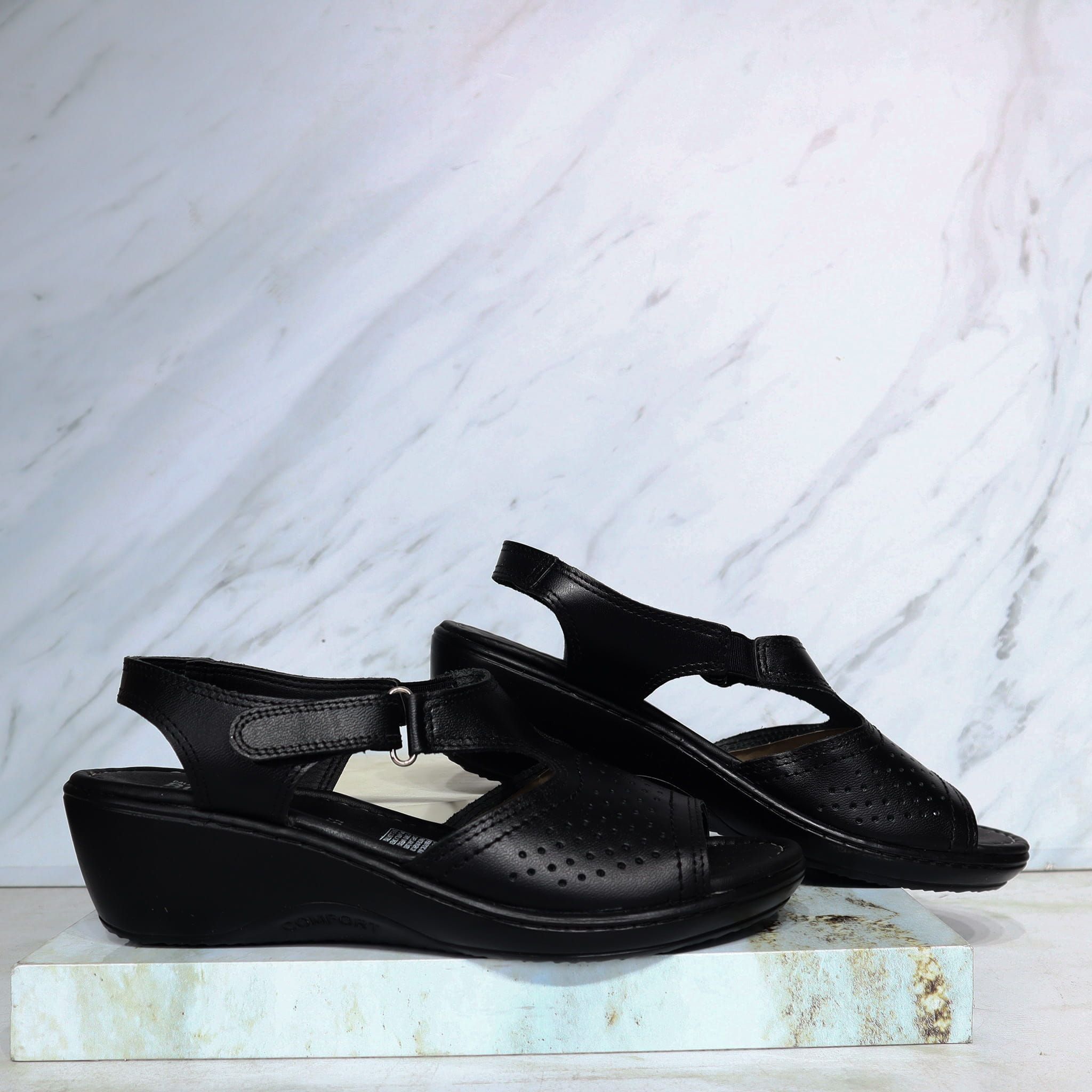 Romulo sandalia negro para mujer RO5591