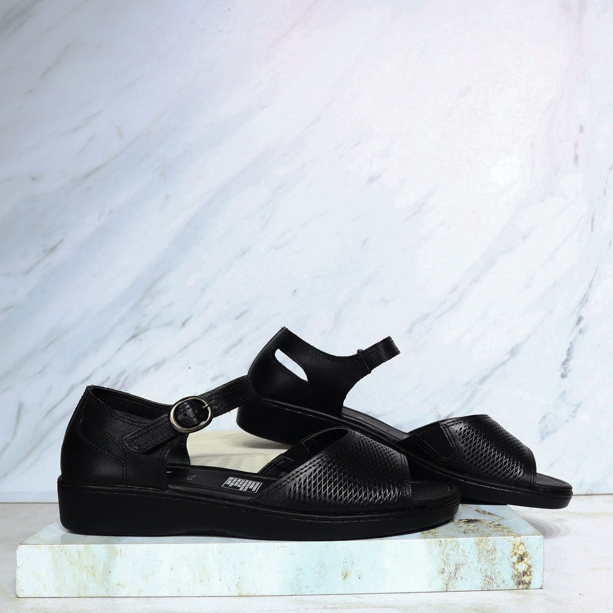 Romulo sandalia negro para mujer RO5748