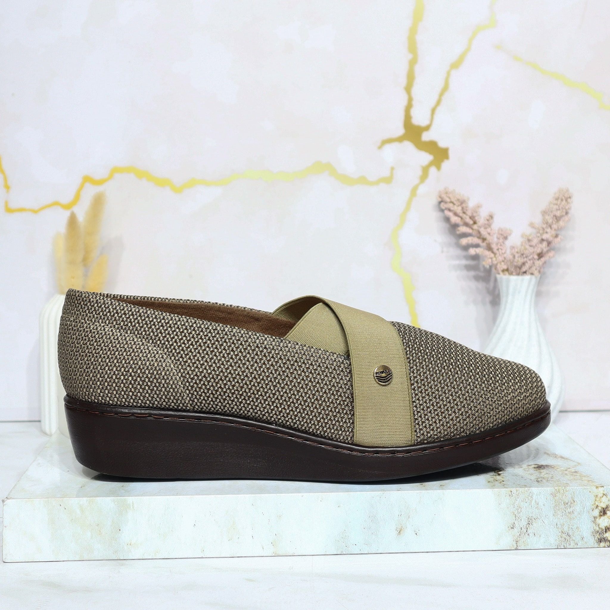 Romulo cerrado caoba x beige para mujer RO3106