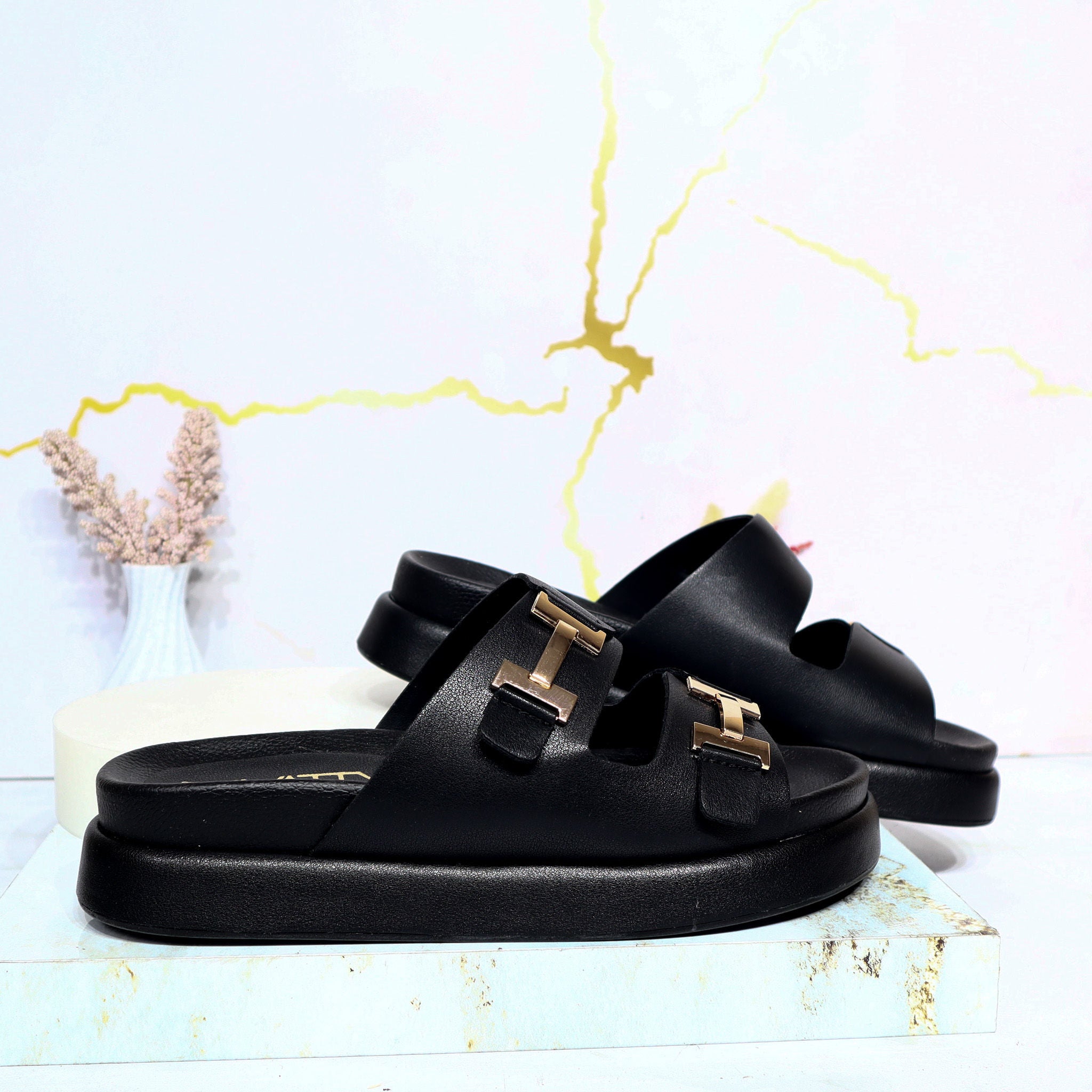 Sandalia plana negro para mujer 01-Z43