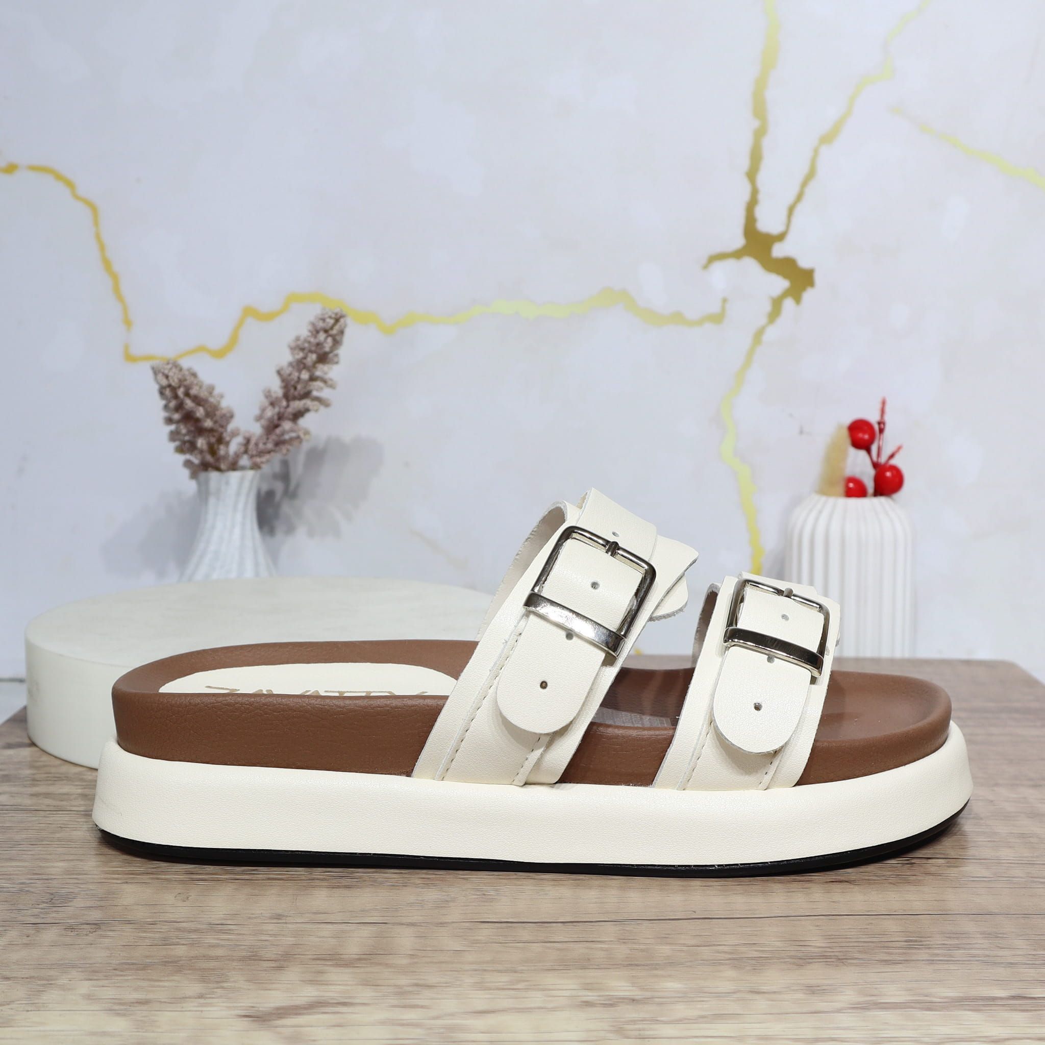 Sandalia plana talco para mujer 03-Z43