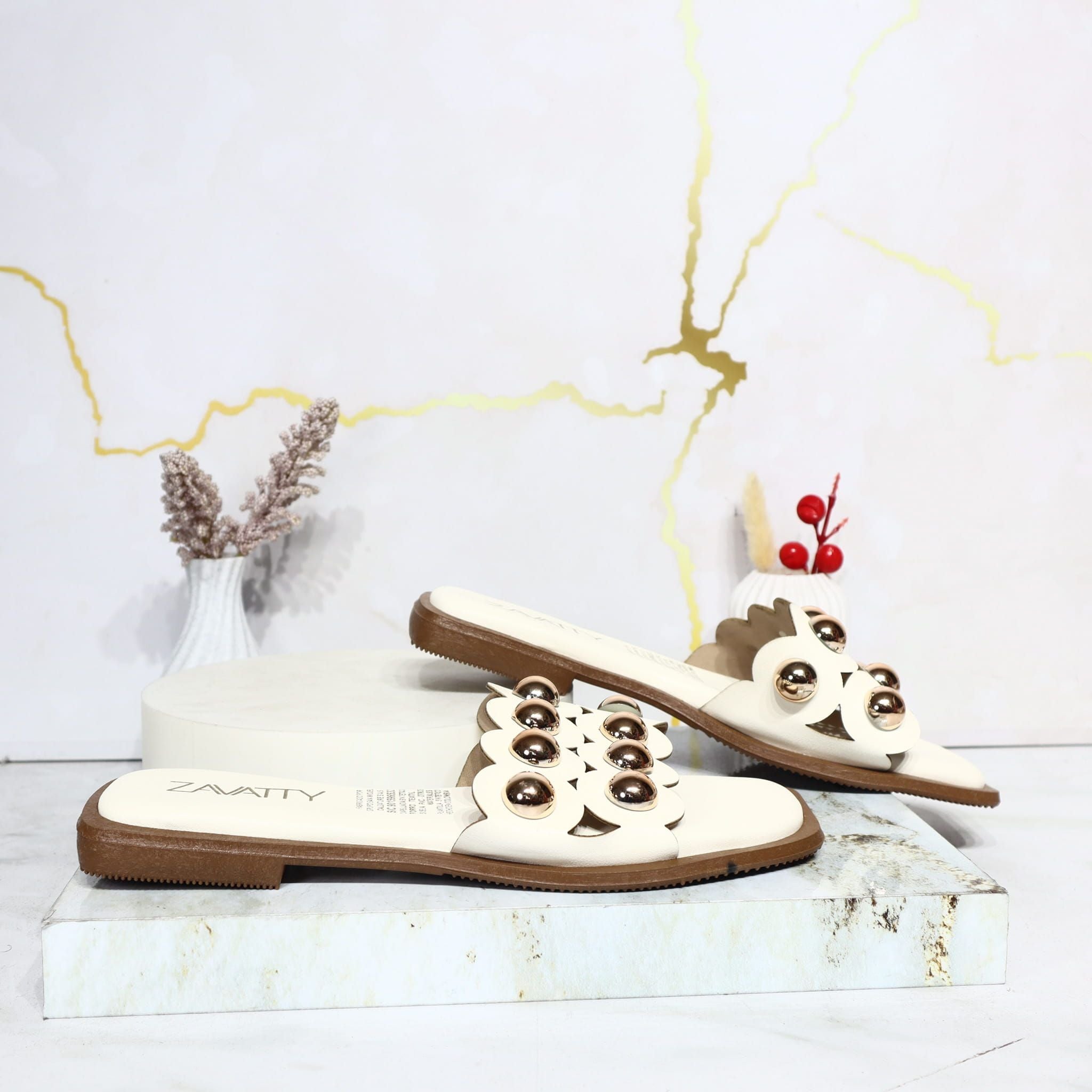 Sandalia plana talco para mujer 1006-Z148