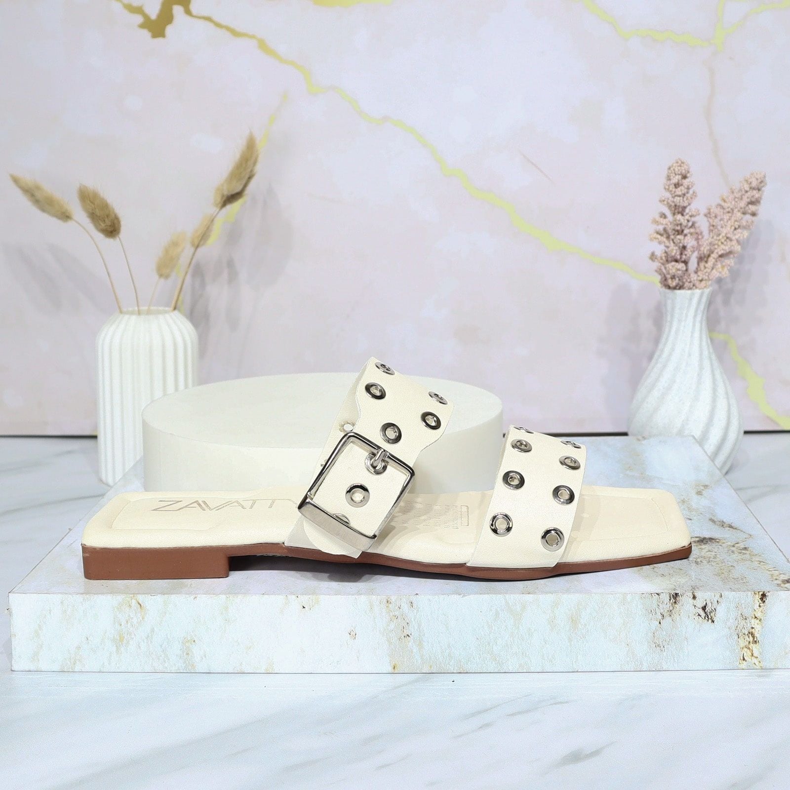 Sandalia plana talco para mujer 1012-Z43