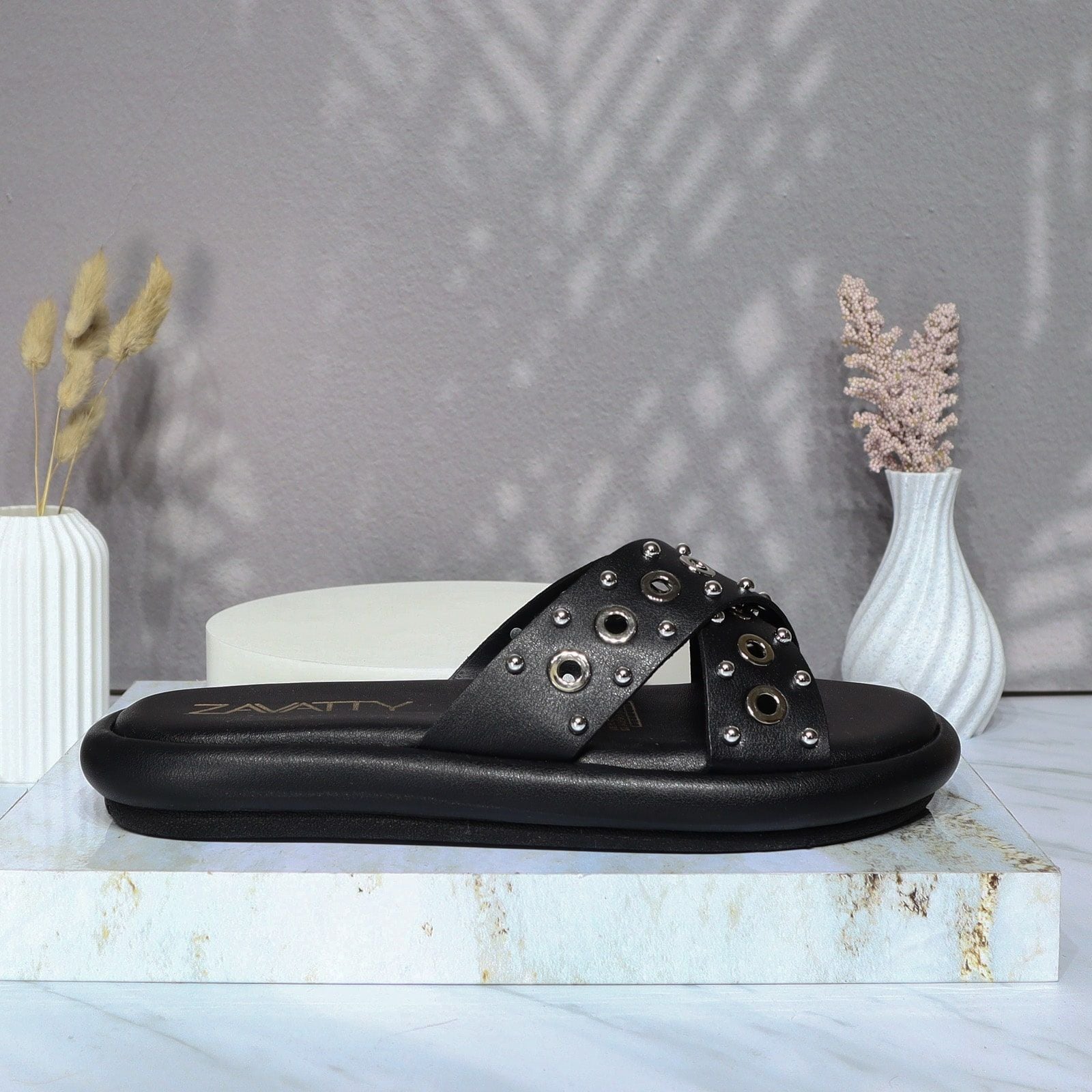 Sandalia plana negro para mujer 1030-Z43