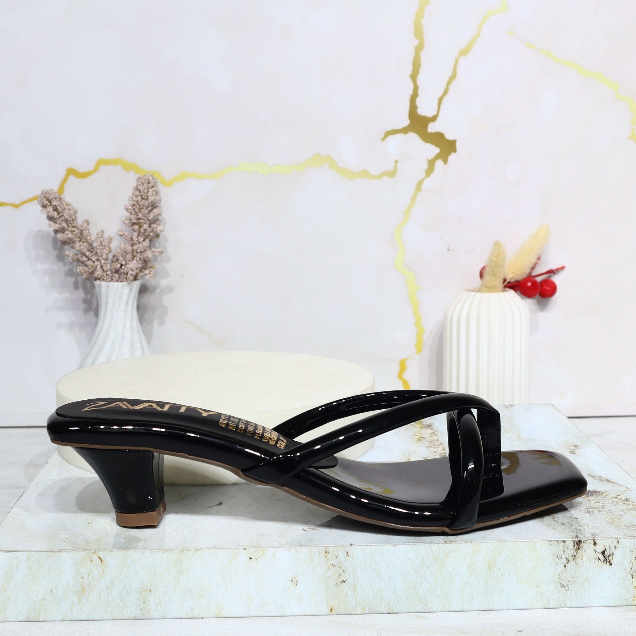 Sandalia tacon negro charol para mujer 1328-Z725