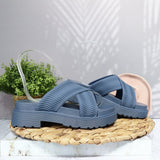 Sandalia plana azul para mujer 2504-Z457