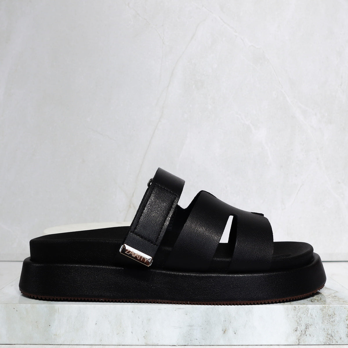 Sandalia canoa negro para mujer 26034-Z43