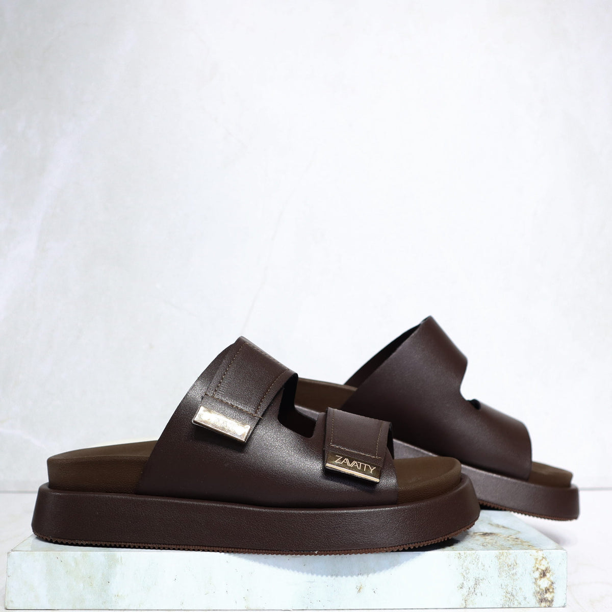 Sandalia canoa cafe para mujer 26047-Z43