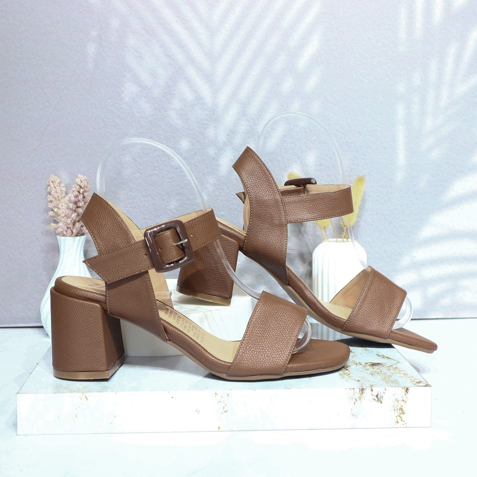 Sandalia tacon cafe para mujer 2721-Z148