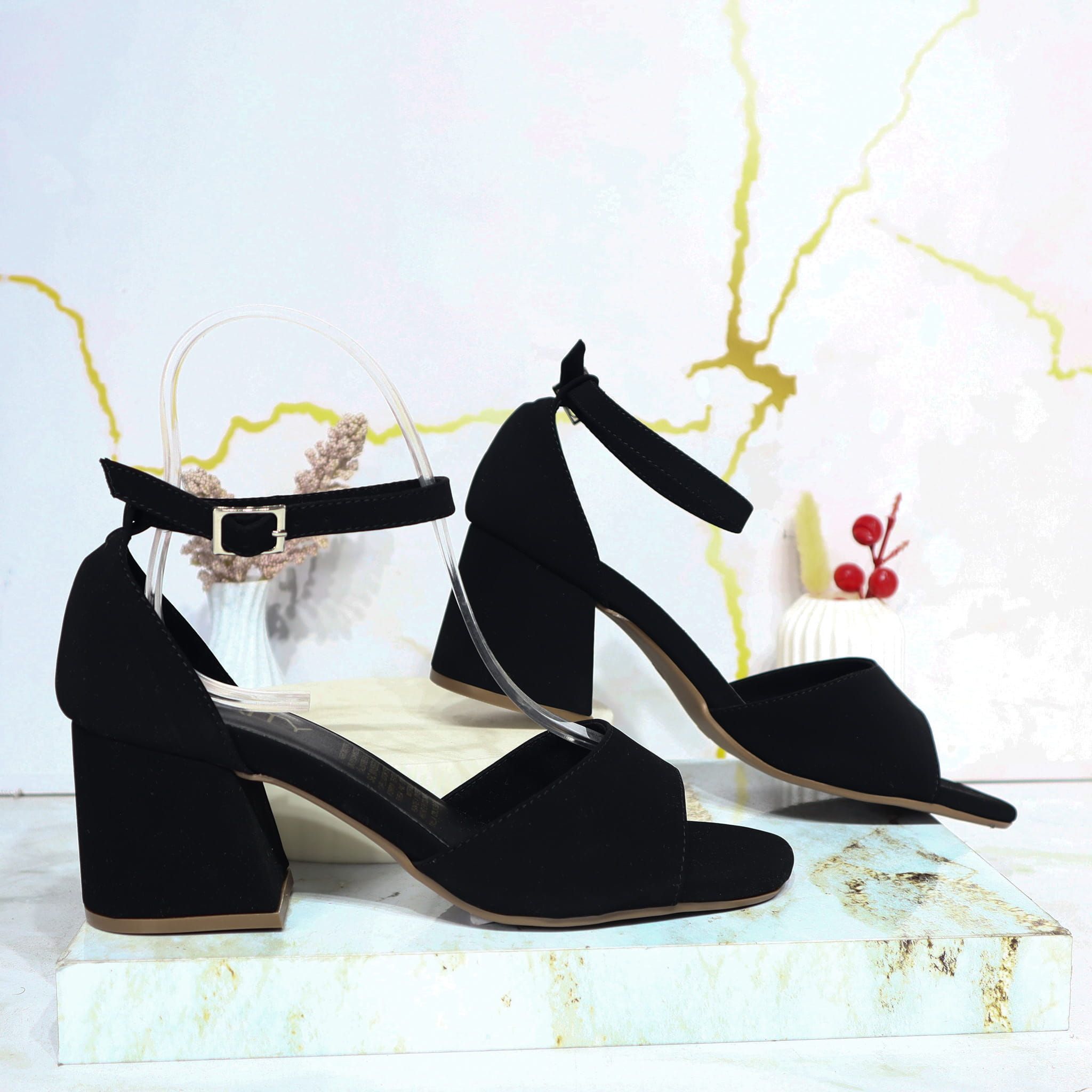 Sandalia tacon negro nobuck para mujer 2760-Z148
