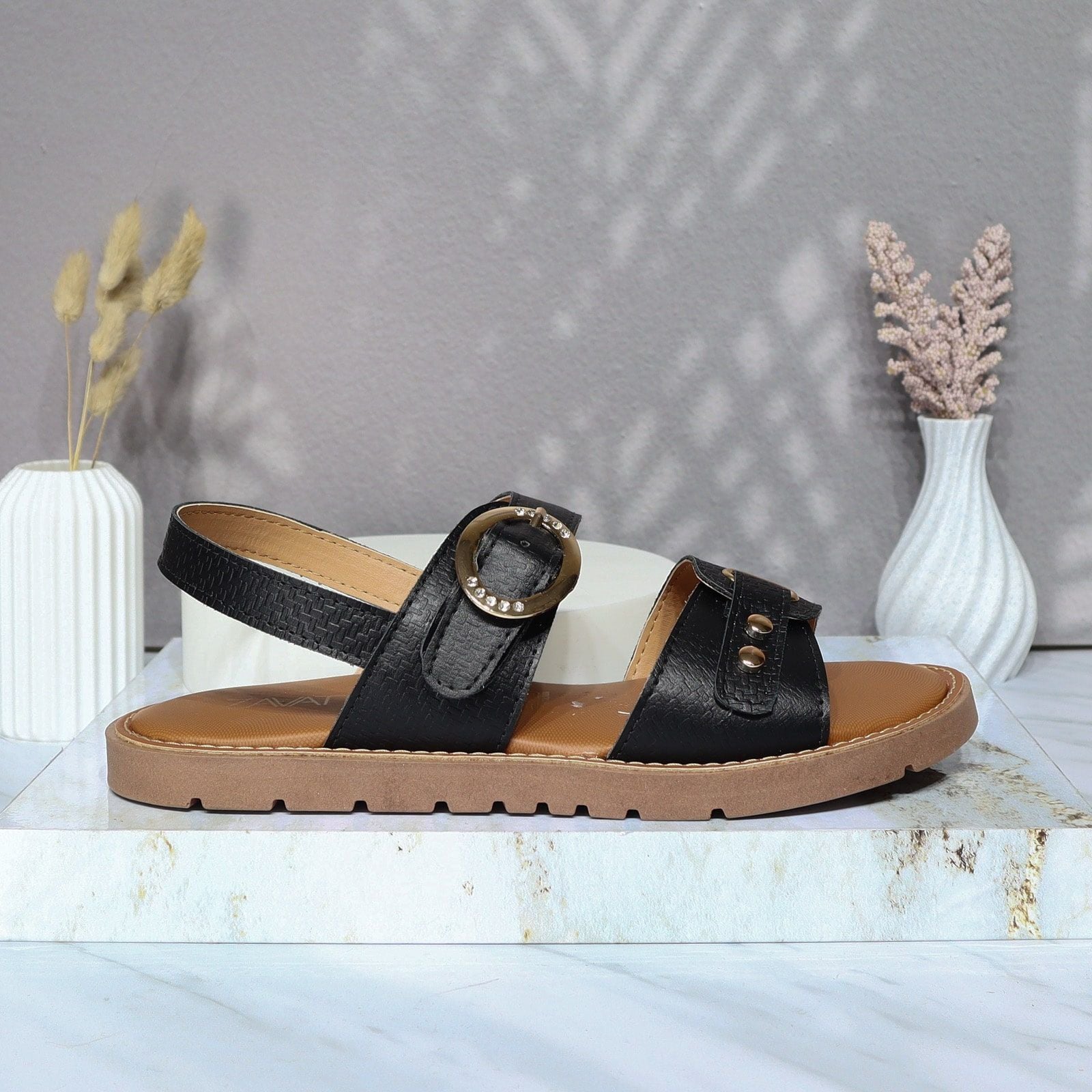 Sandalia plana negro para mujer 324-Z447