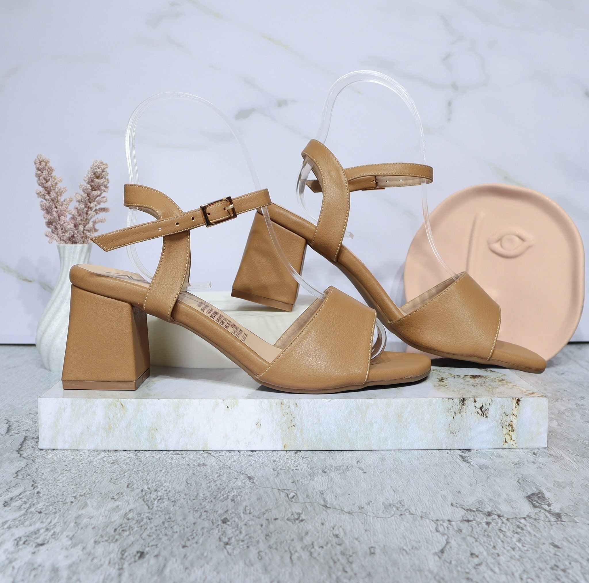 Sandalia tacon taupe para mujer 52712-Z148