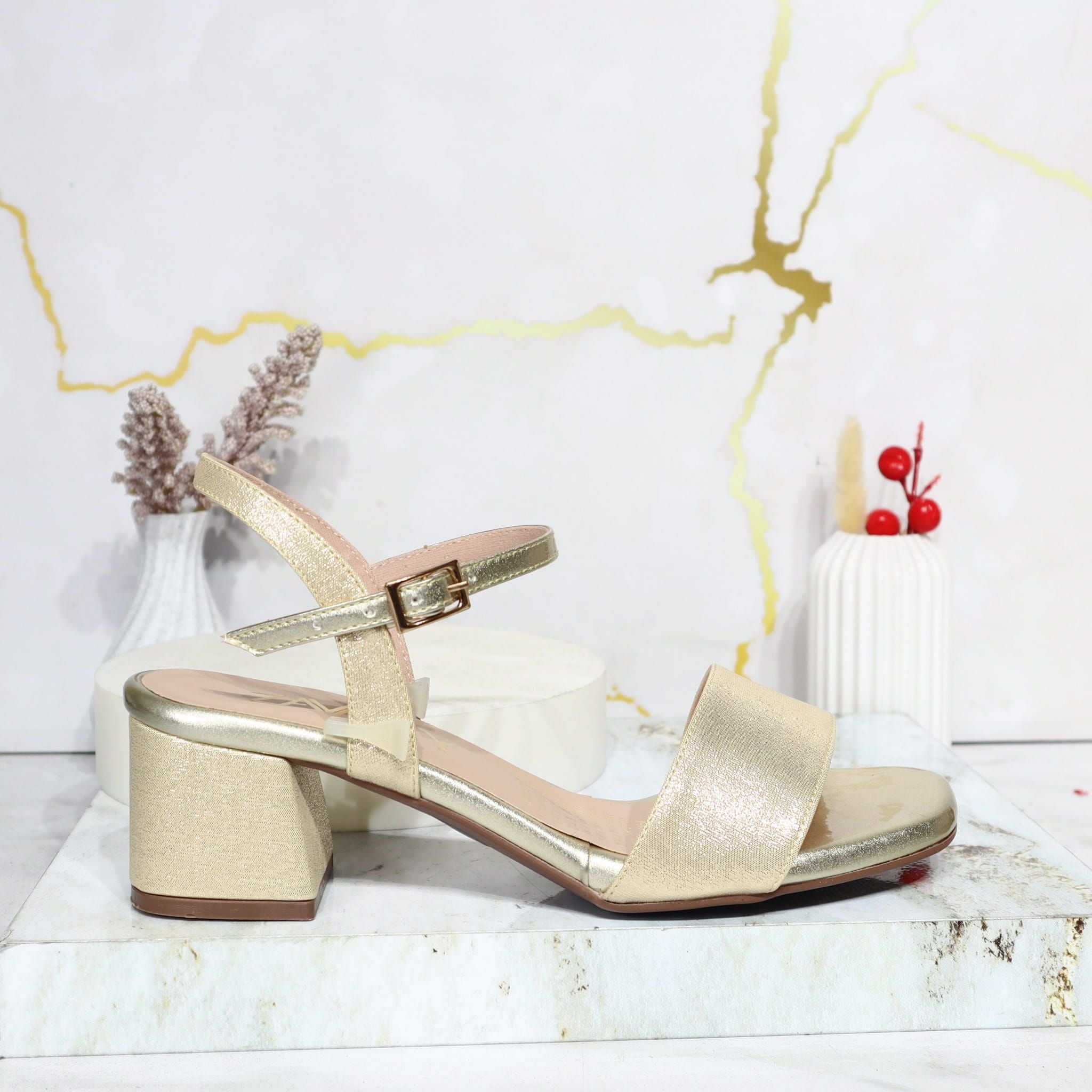 Sandalia tacon champaña brillante para mujer 593-Z522