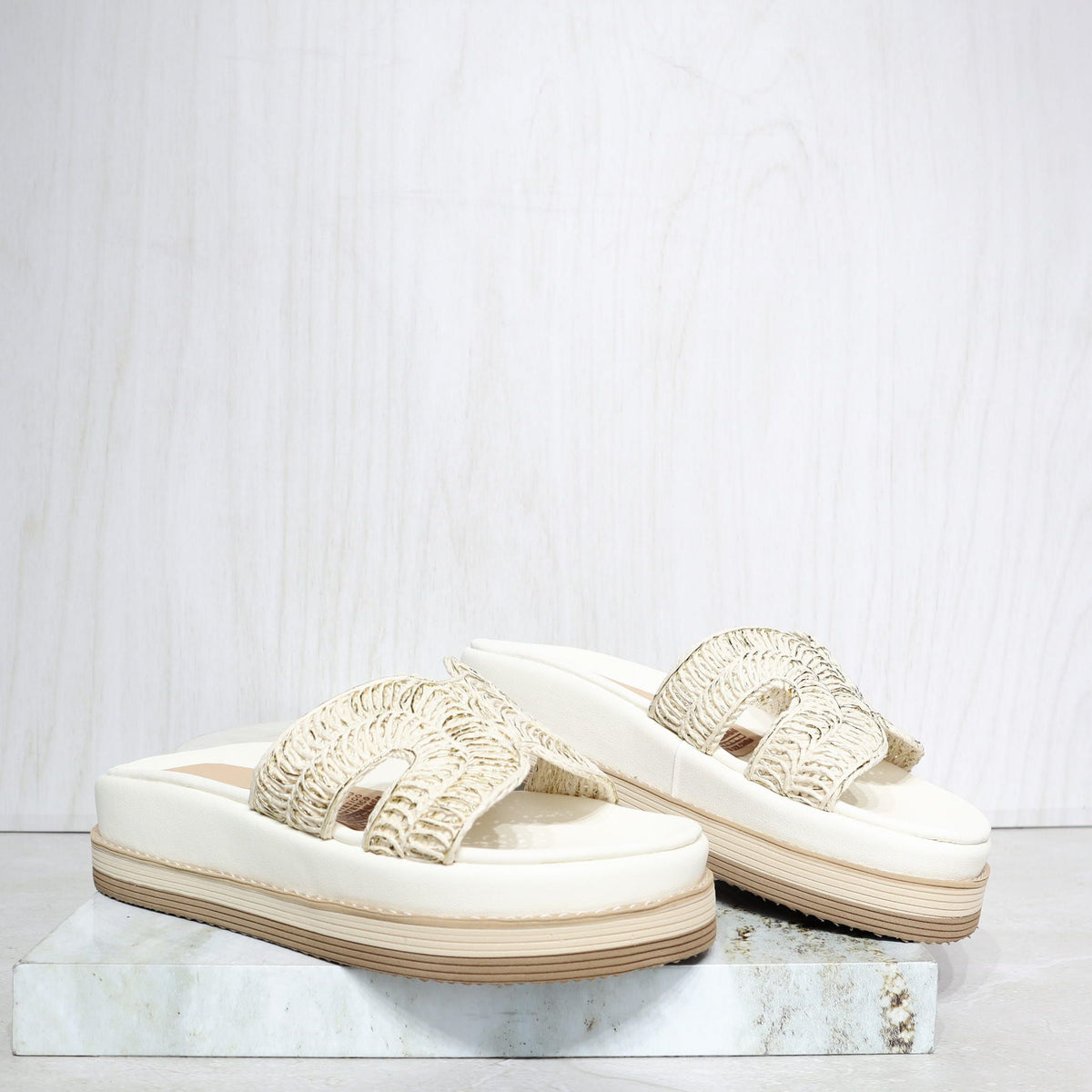 Sandalia canoa talco para mujer 7004-Z617