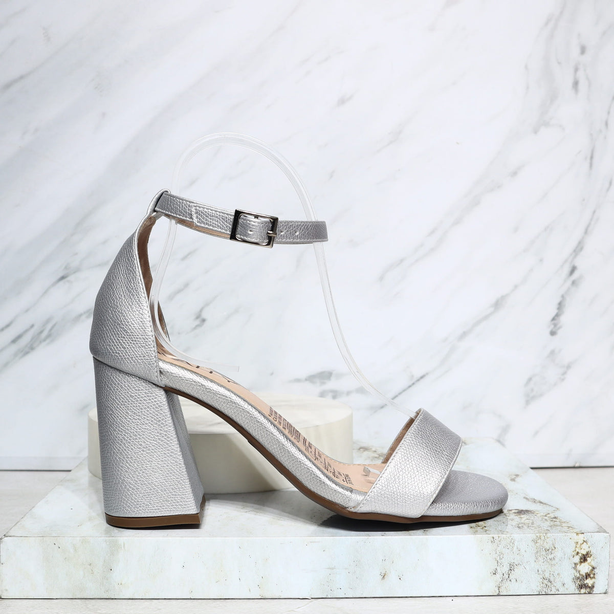 Sandalia 7 1/2 plata golosina para mujer 7201-Z473