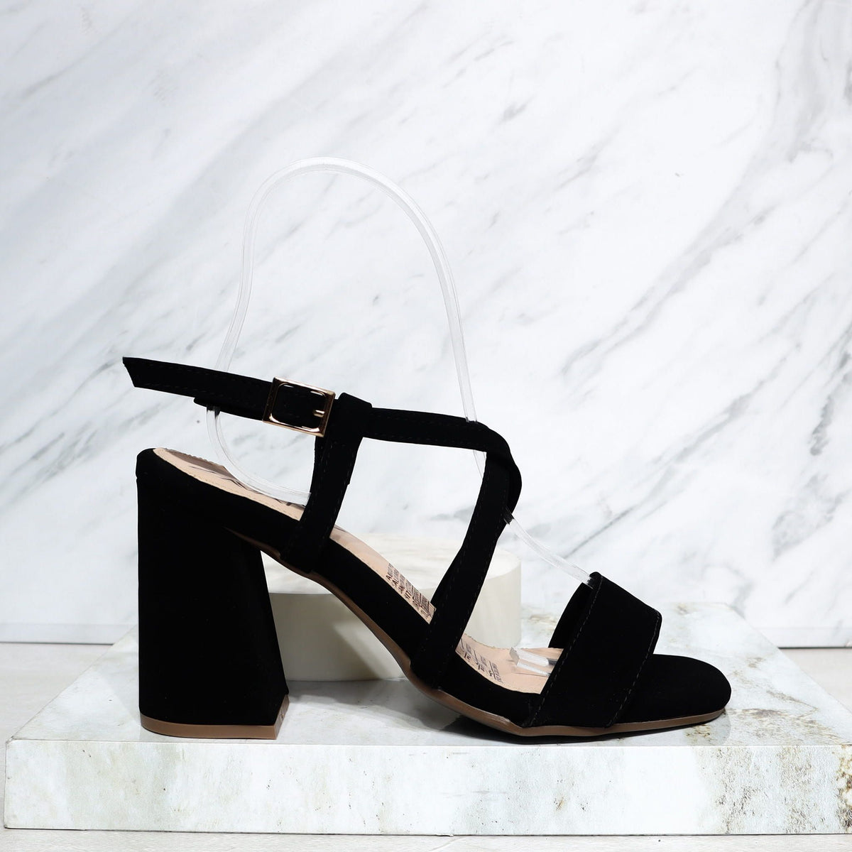 Sandalia 7 1/2 negro nobuck para mujer 7430-Z473