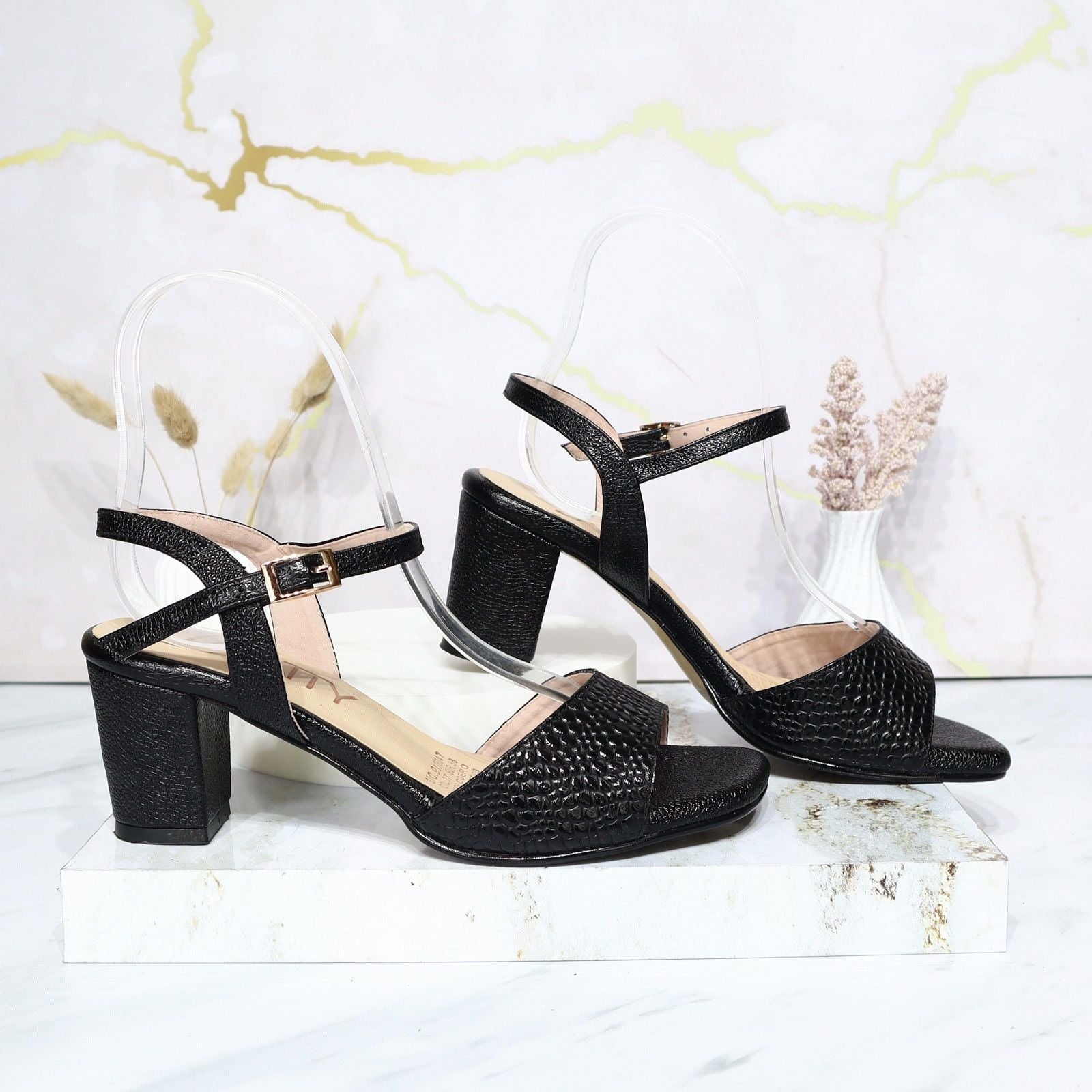 Tacon negro cuero para mujer C07-Z522