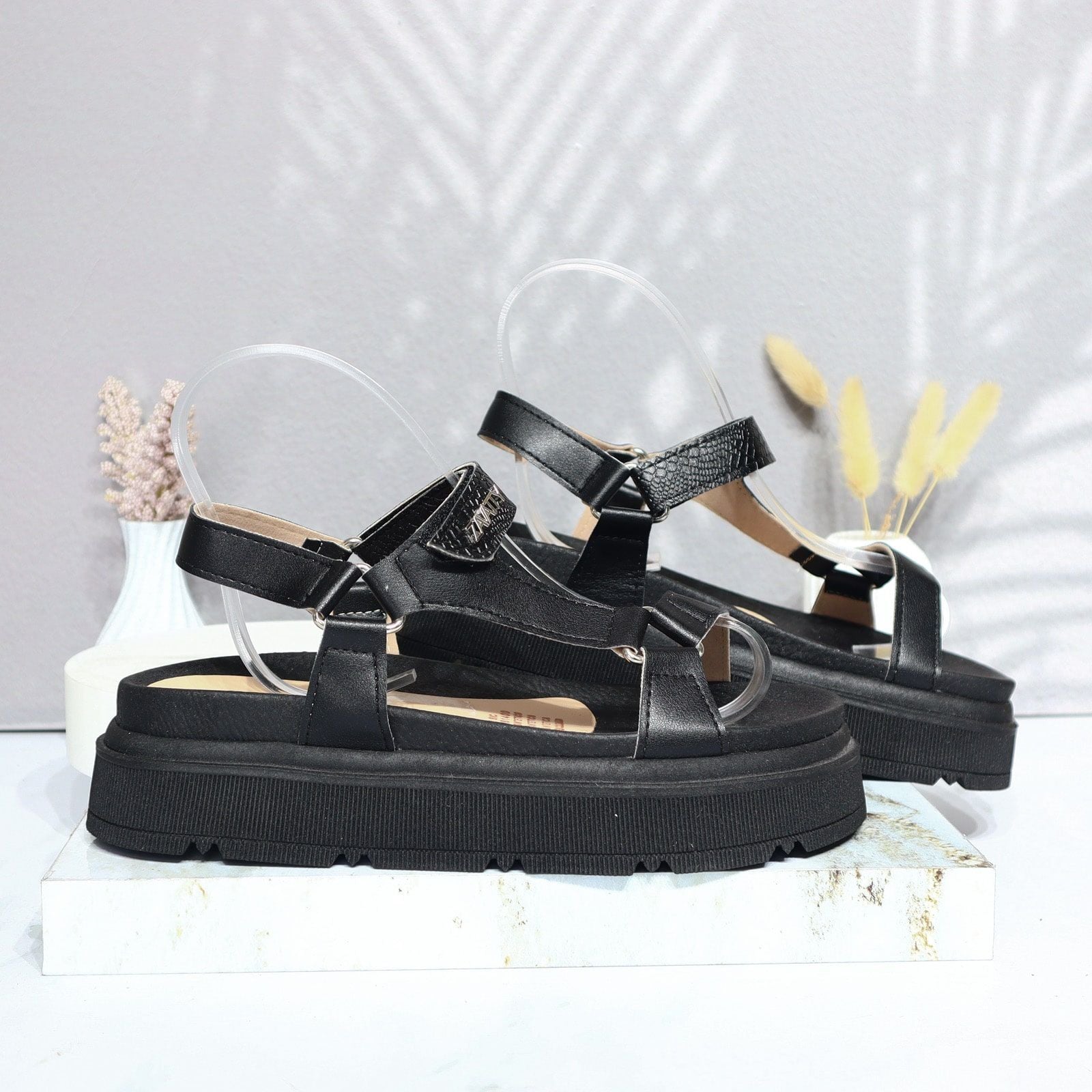 Sandalia plana negro para mujer C530-Z84