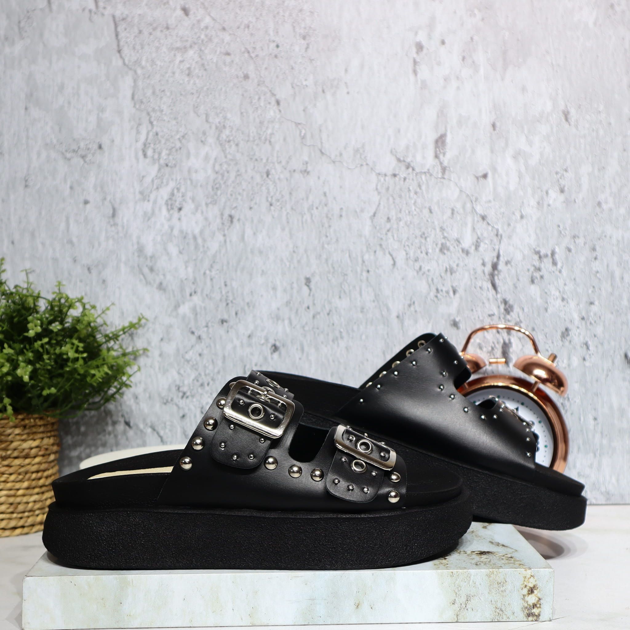 Plataforma baja negro para mujer H-KARINA