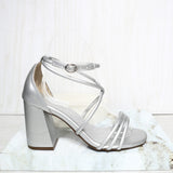 Sandalia 7 1/2 plata para mujer J144-Z471