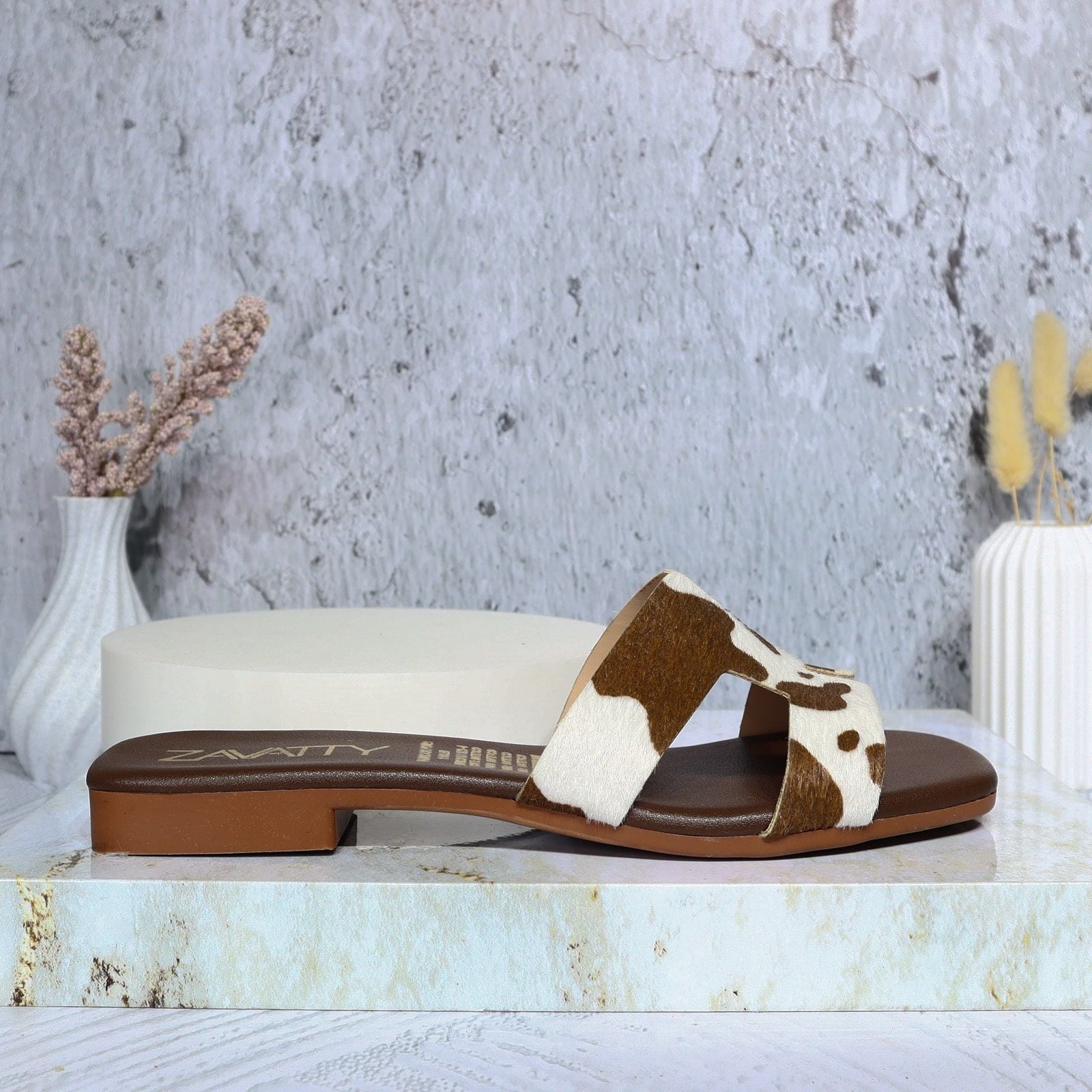 Sandalia plana chocolate vaca para mujer N126-Z446